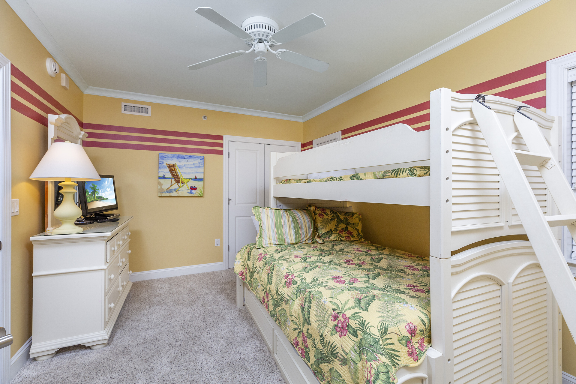 Custom Paint & Tropical Colors are so inviting.