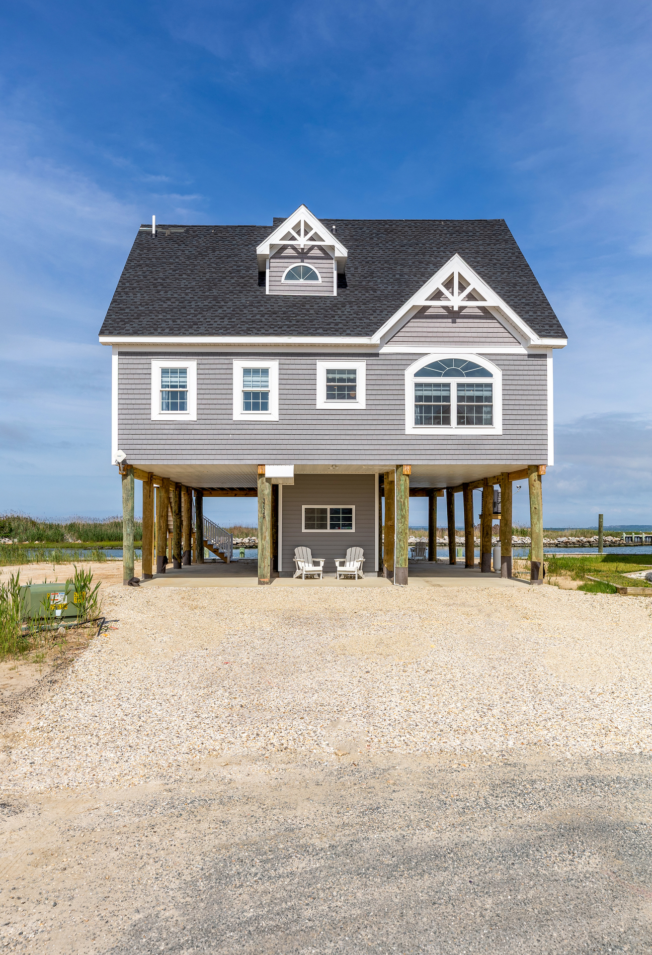 Plenty of parking for your cars, boat trailer, and water toys.