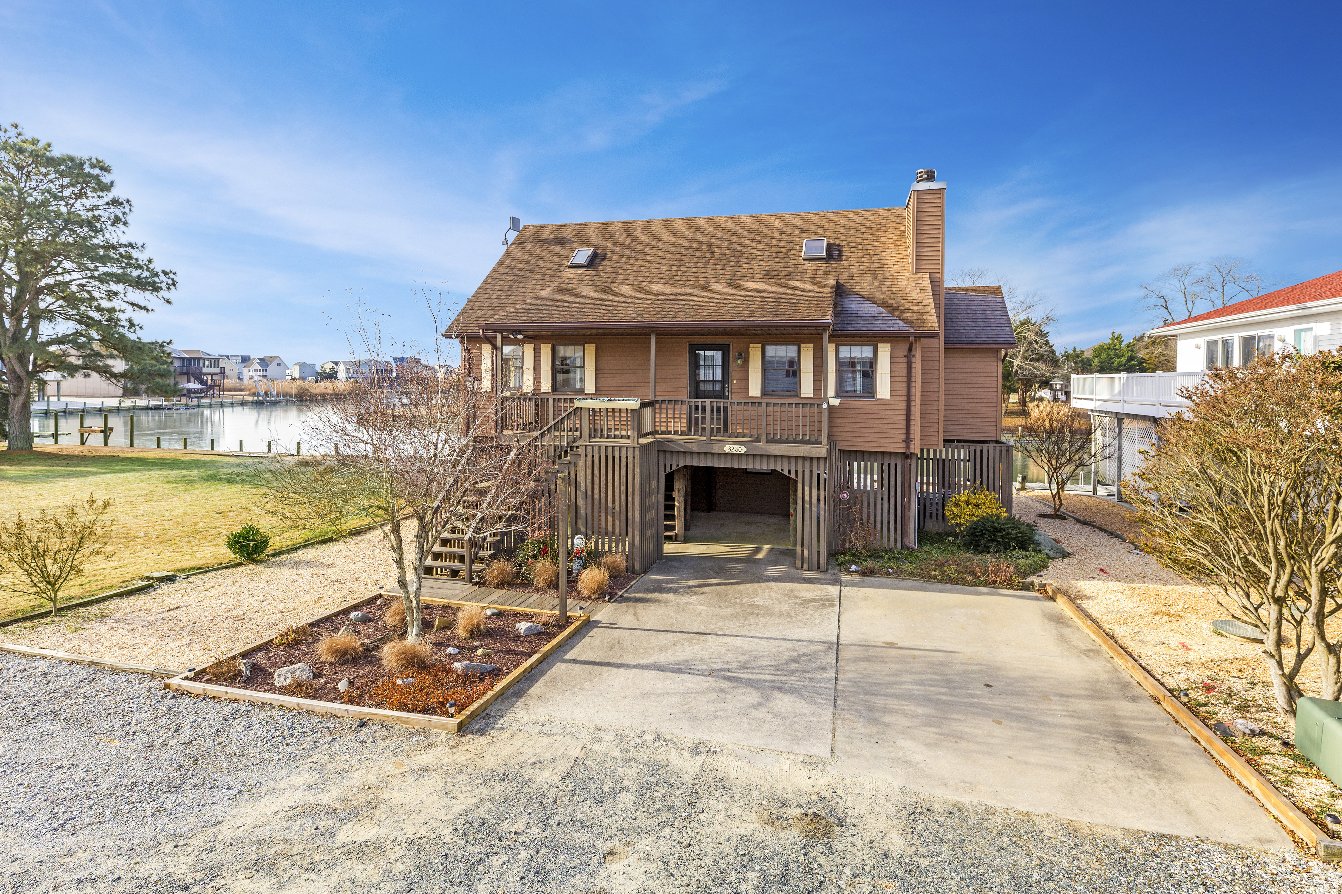 Casa Del Canal in Captain`s Cove is THE place to be on the ESVA.