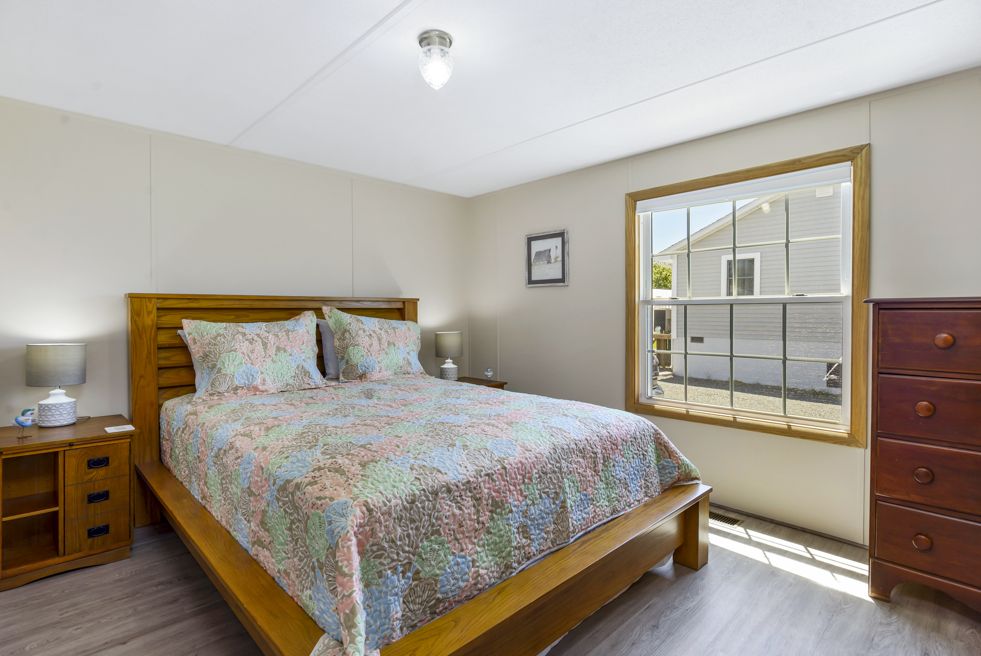 Bedroom 3 has a comfy Queen & serene Seashell Theme.