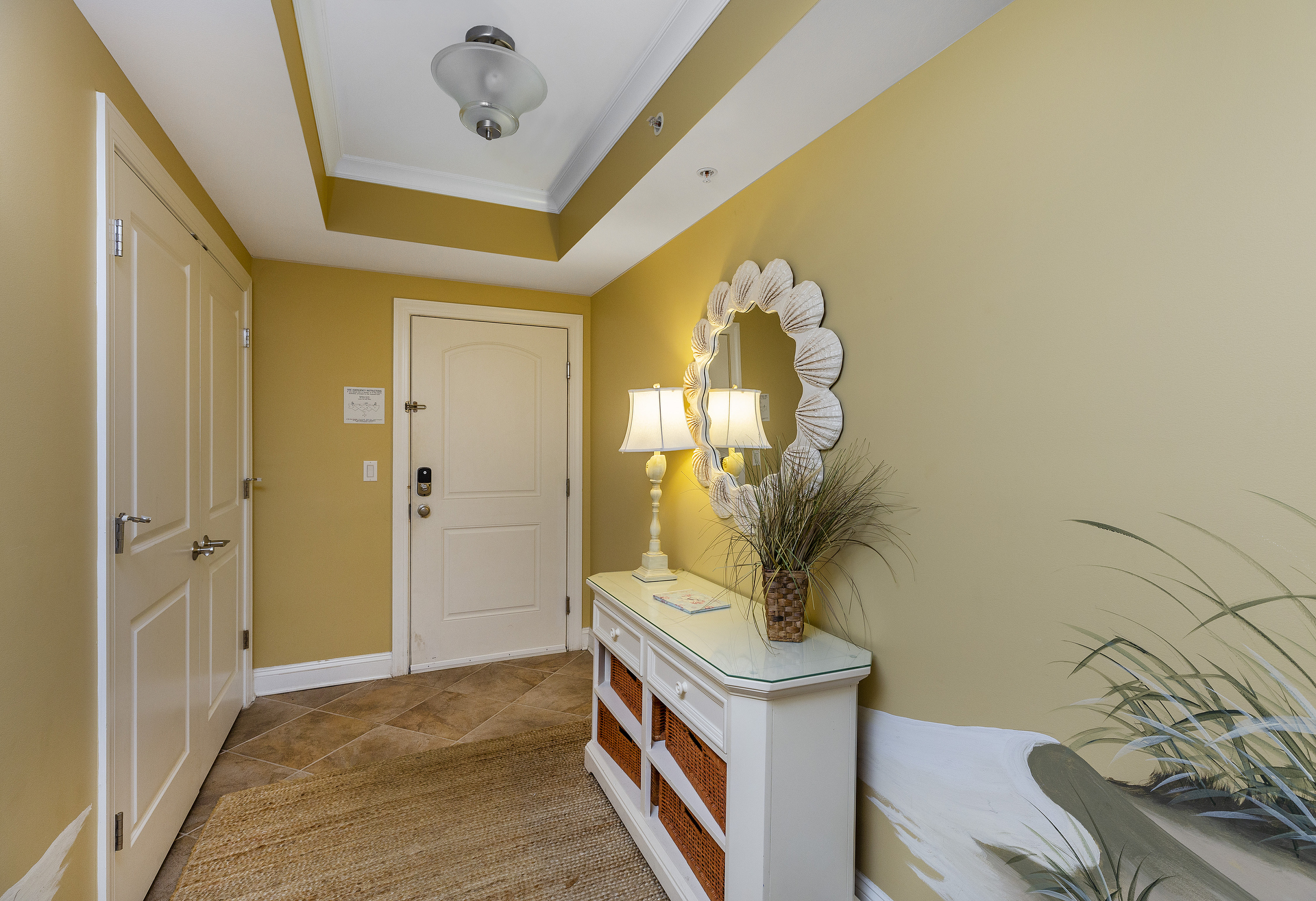 You will be welcomed by a beautiful Entryway.....