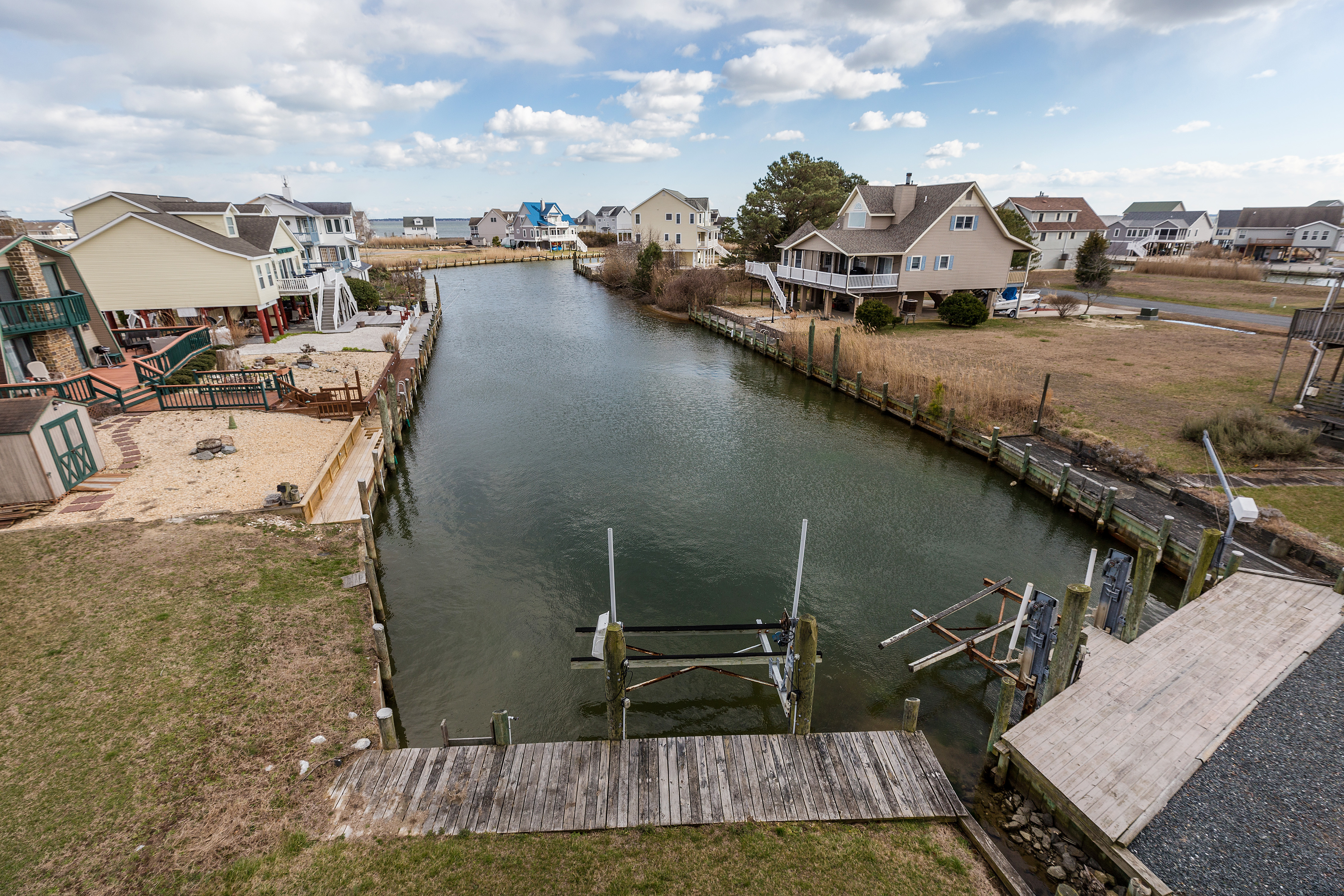 Views straight out to the Chincoteague Bay from this wonderful Vacation Home.