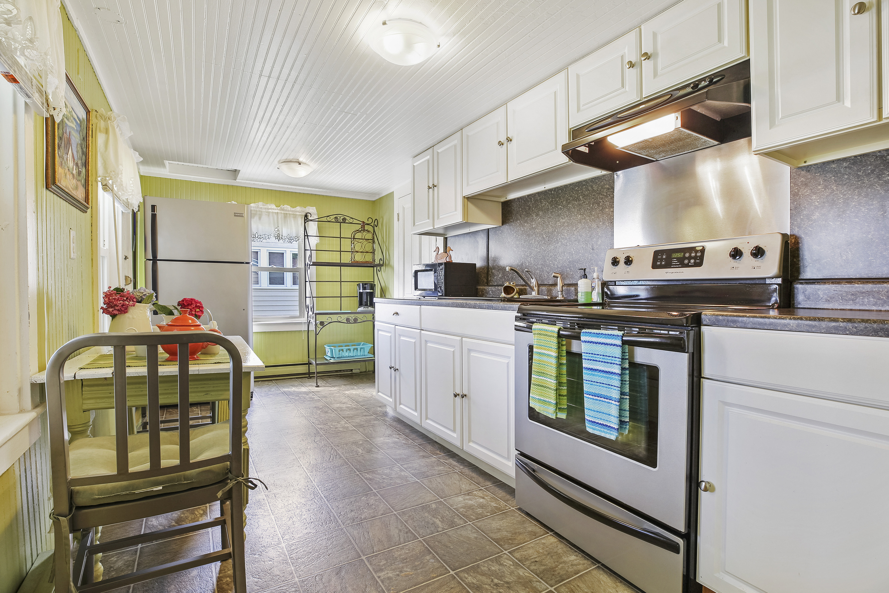 The Chef in your family will love the well-stocked Kitchen.