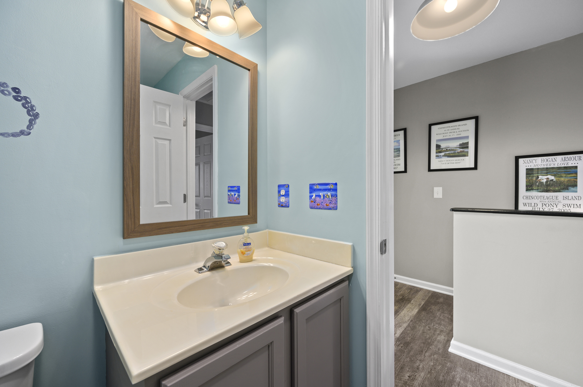 There is a 2nd Full Bath upstairs with Tub/Shower Combo.