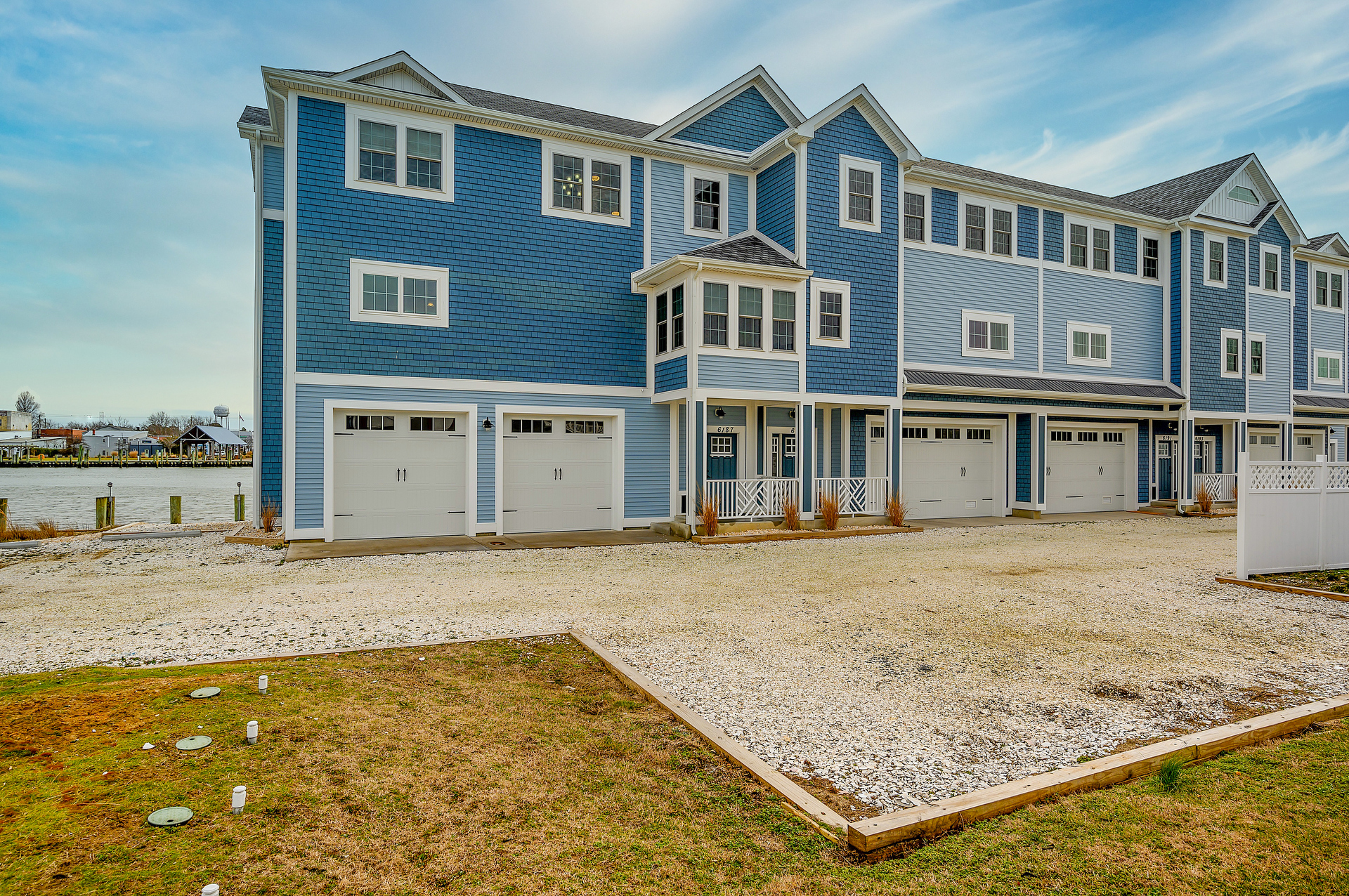 Parking for 3 vehicles.
