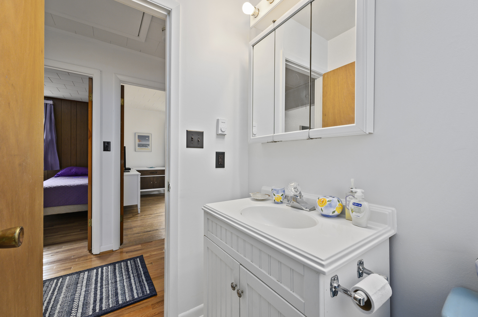 The Shared Full Bath has a Tub/Shower Combo.