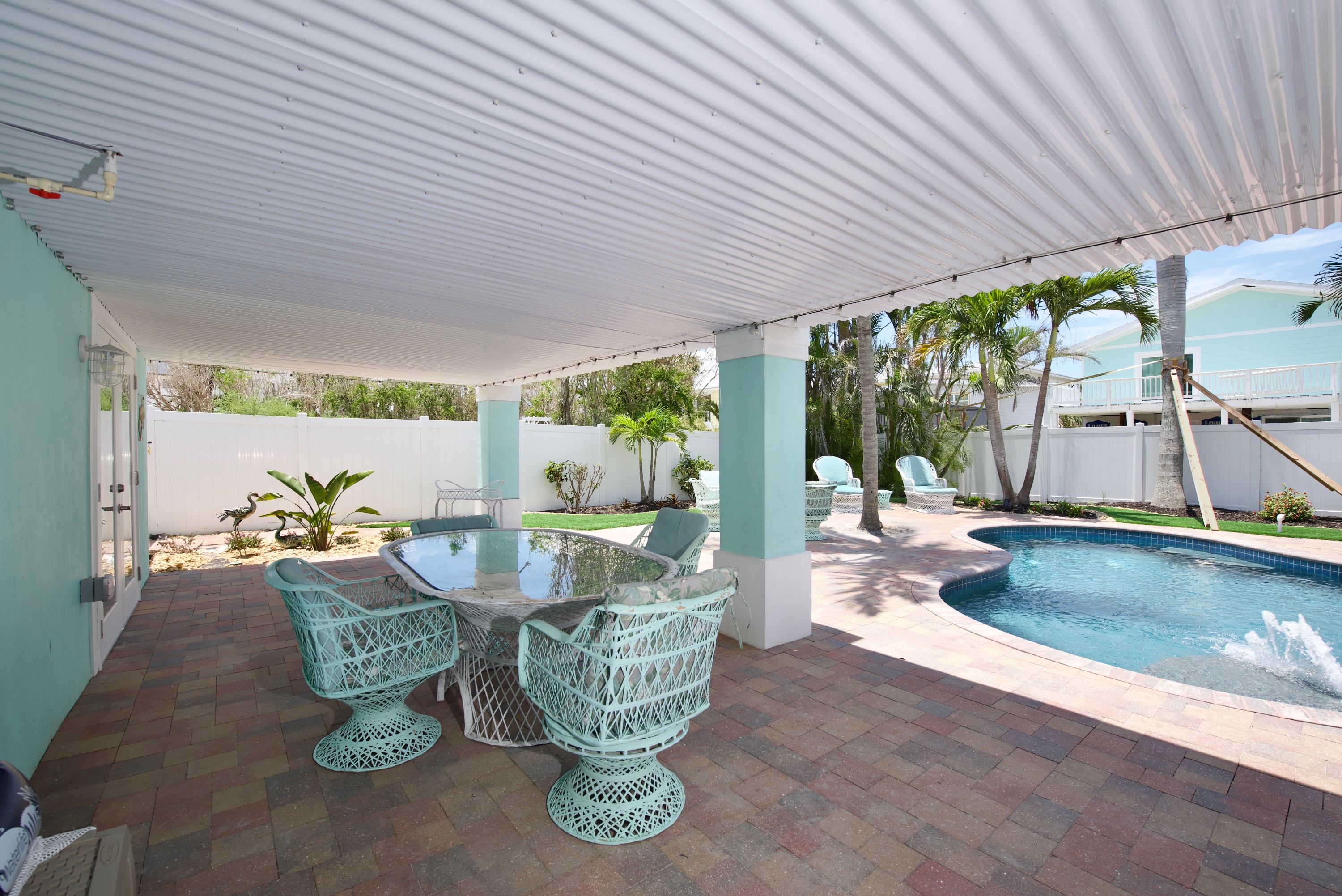 Charming Poolside dining