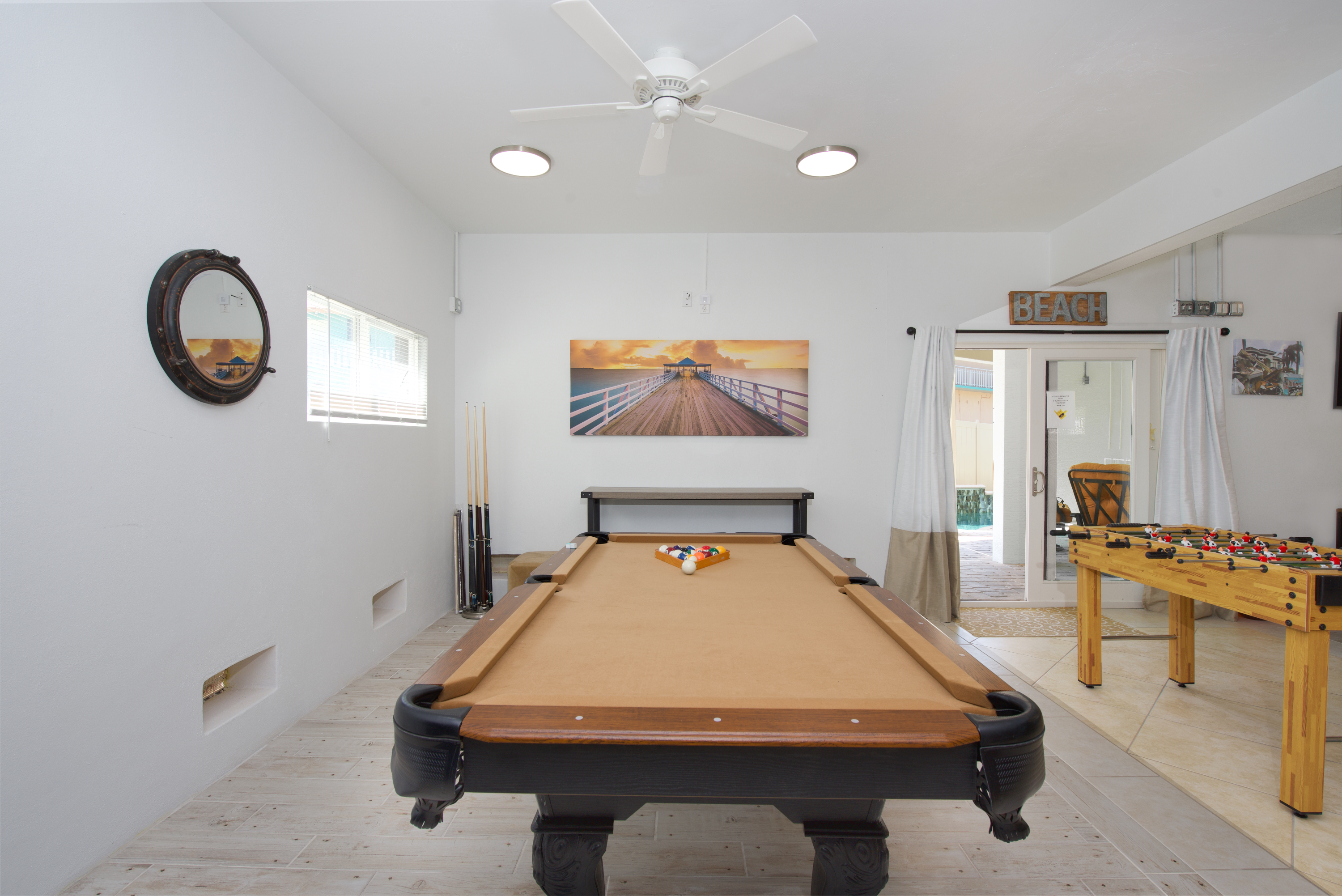 Pool table