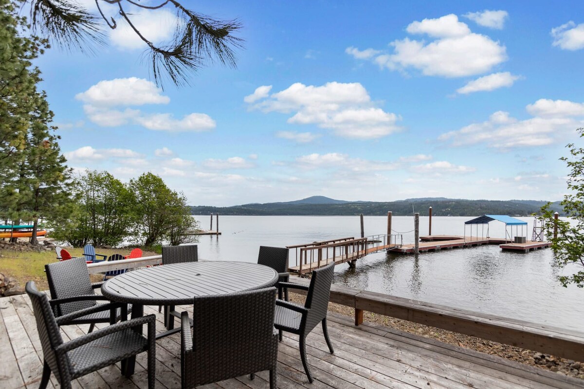 Mica Bay Chalet