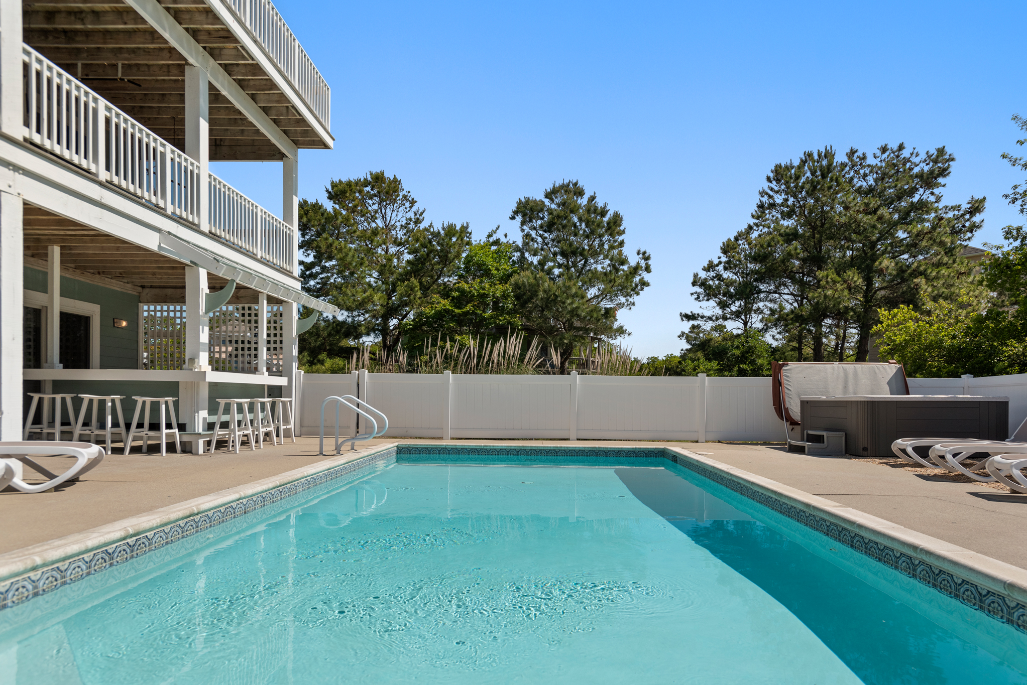 M045: Living On Beach Time | Private Pool Area