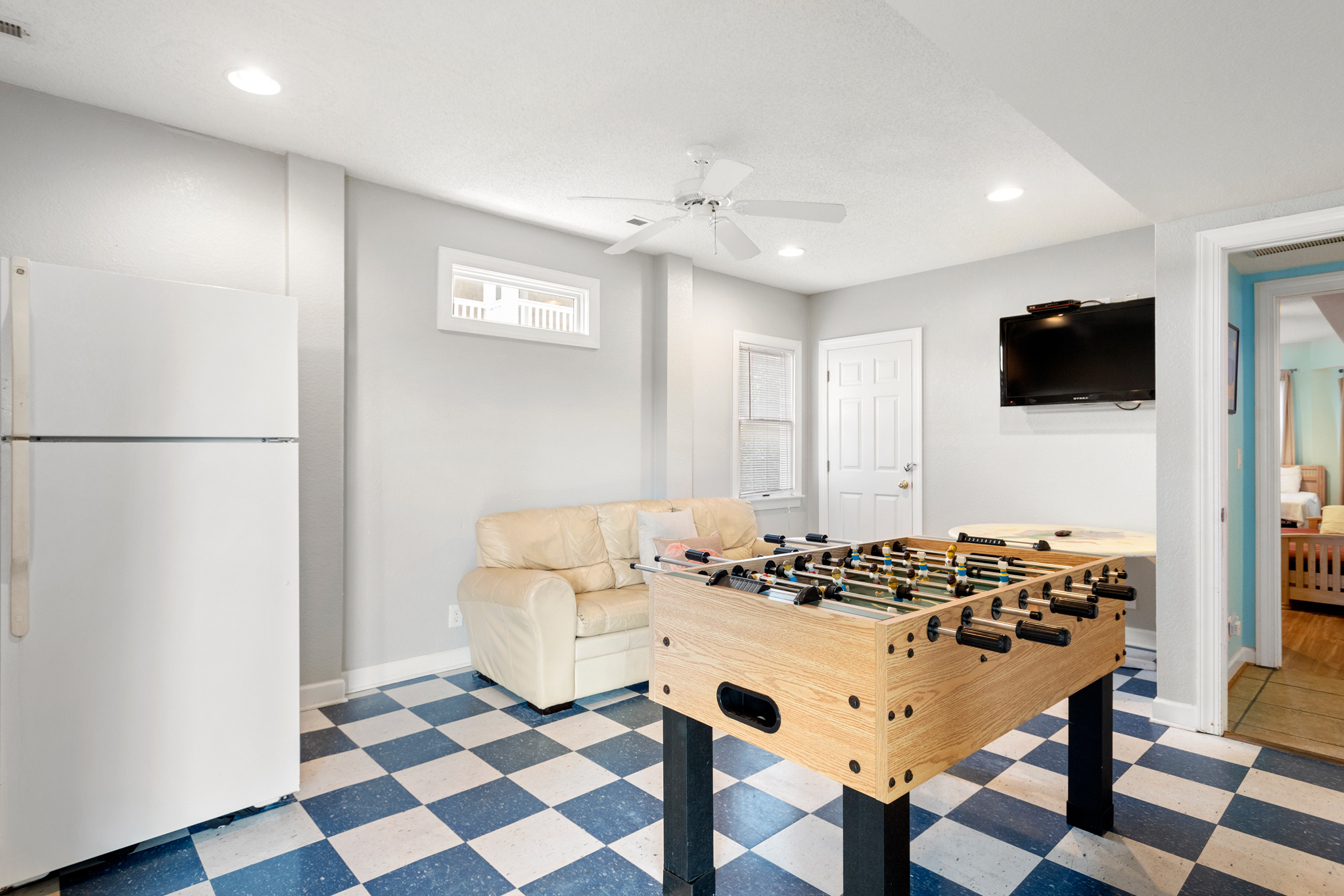 CS05: Per-SPECHT-tive | Bottom Level Game Room