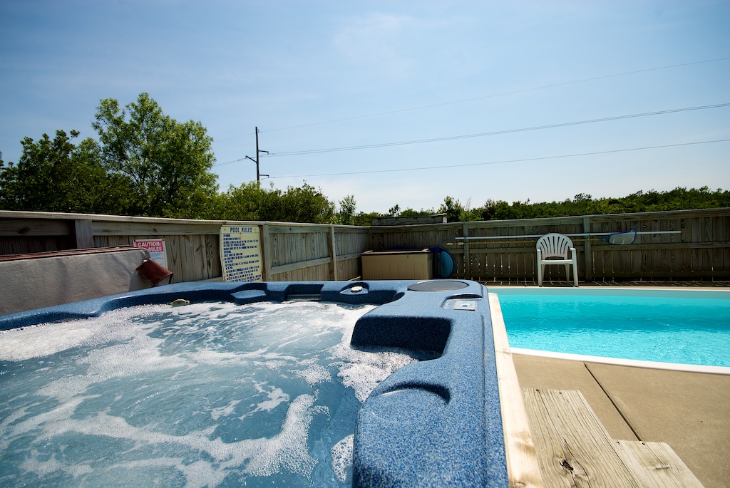 SN07: Summer Rental | Pool Area w/ Hot Tub