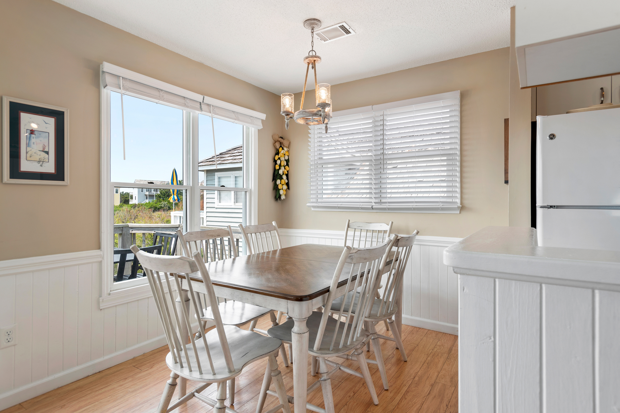 L34: Outer Banks Bliss | Top Level Dining Area