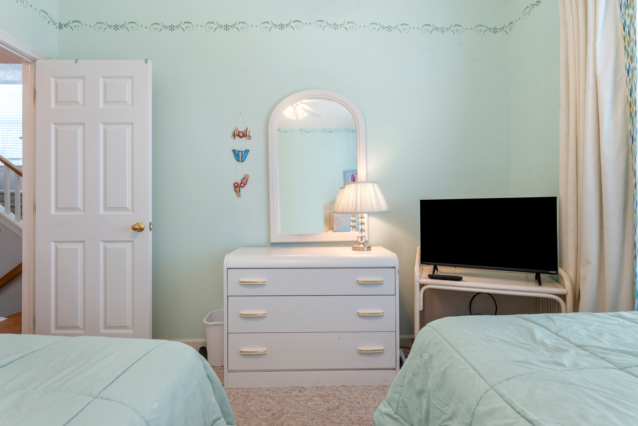 L10: Southern Reach | Mid Level Bedroom 2