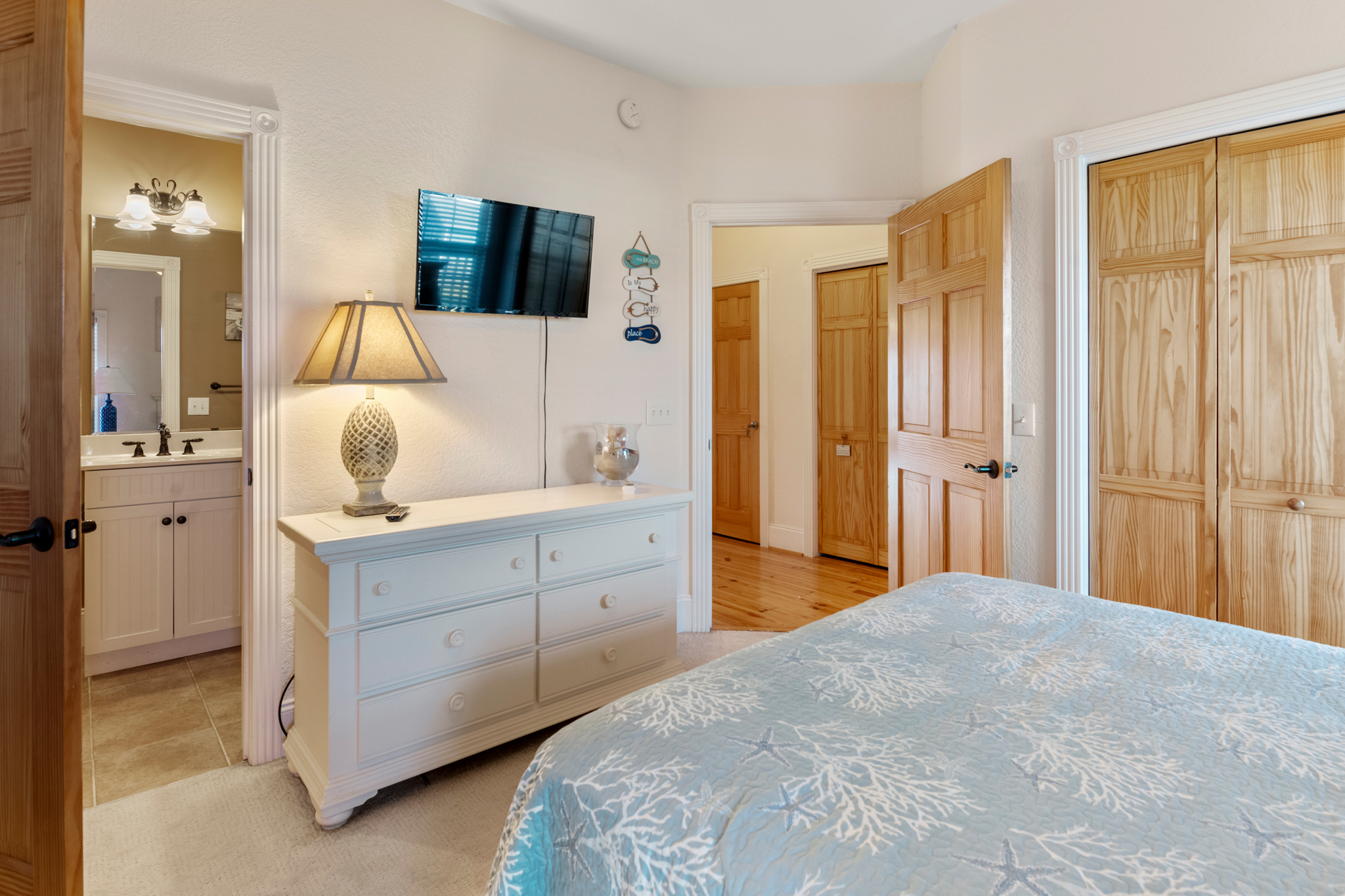 VP302: Bailey's Retreat | Bedroom 1