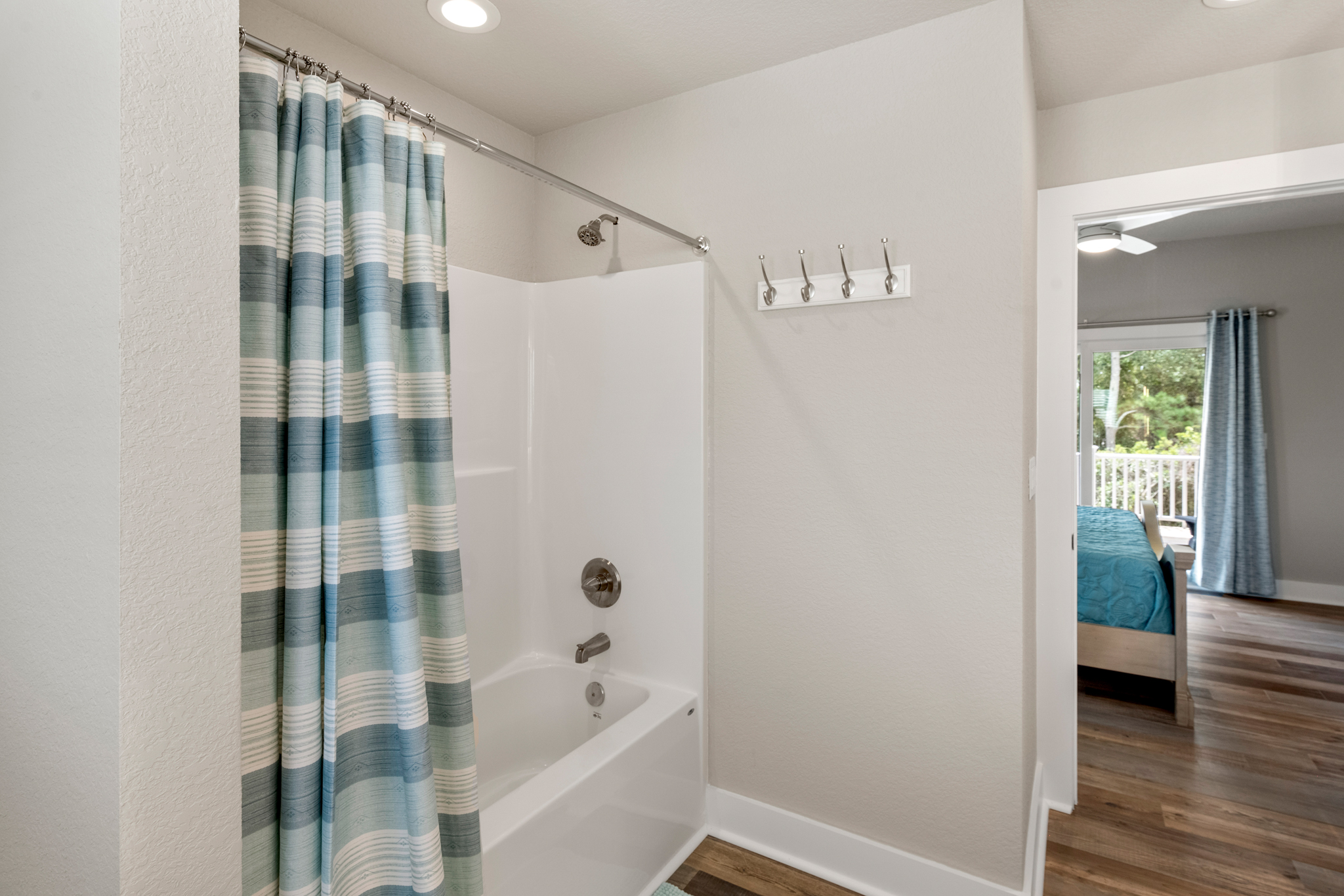 CL592: Three Stooges | Mid Level Bedroom 5 Private Bath
