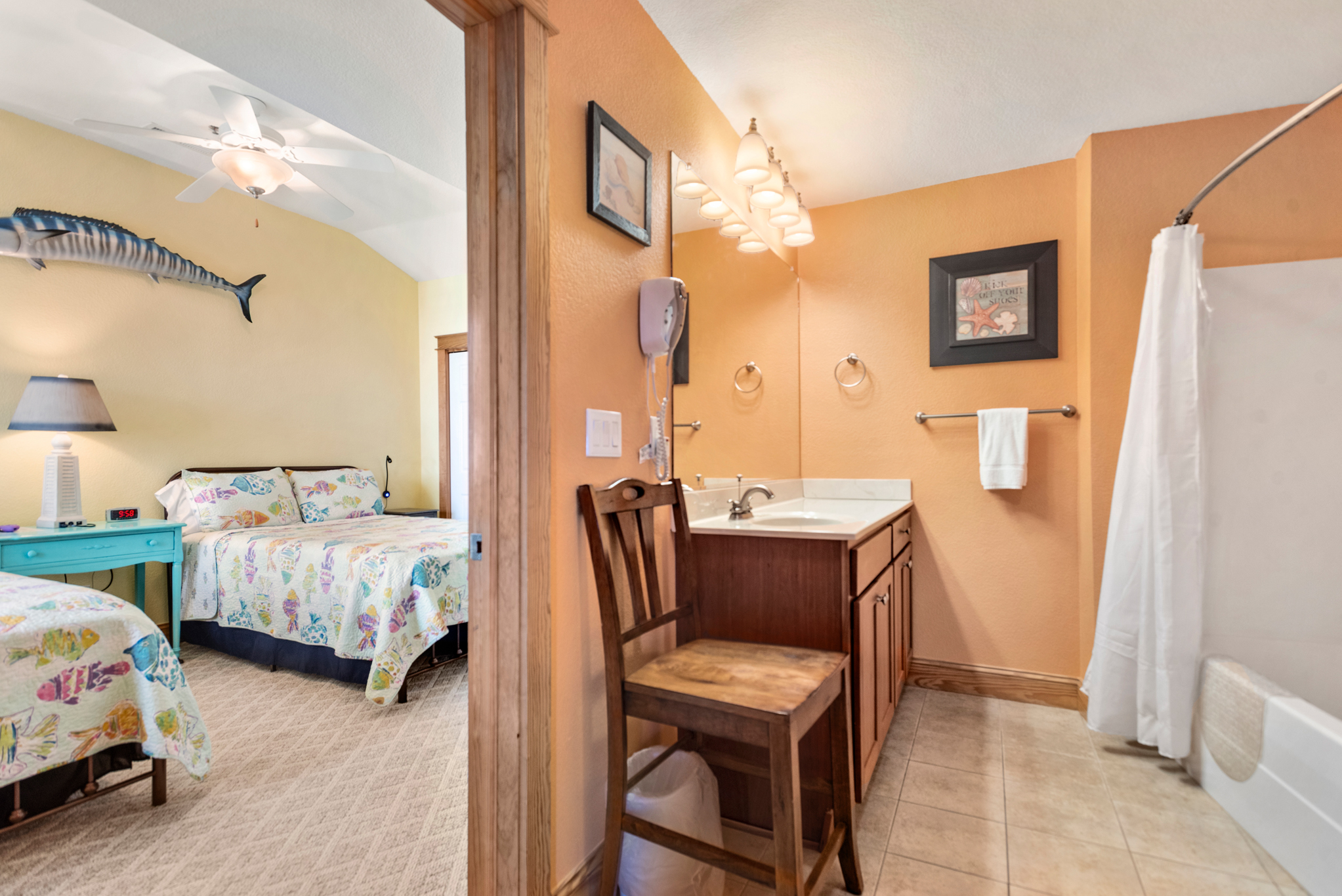 SL305: Look Out - The Landings at Sugar Creek | Shared Bath