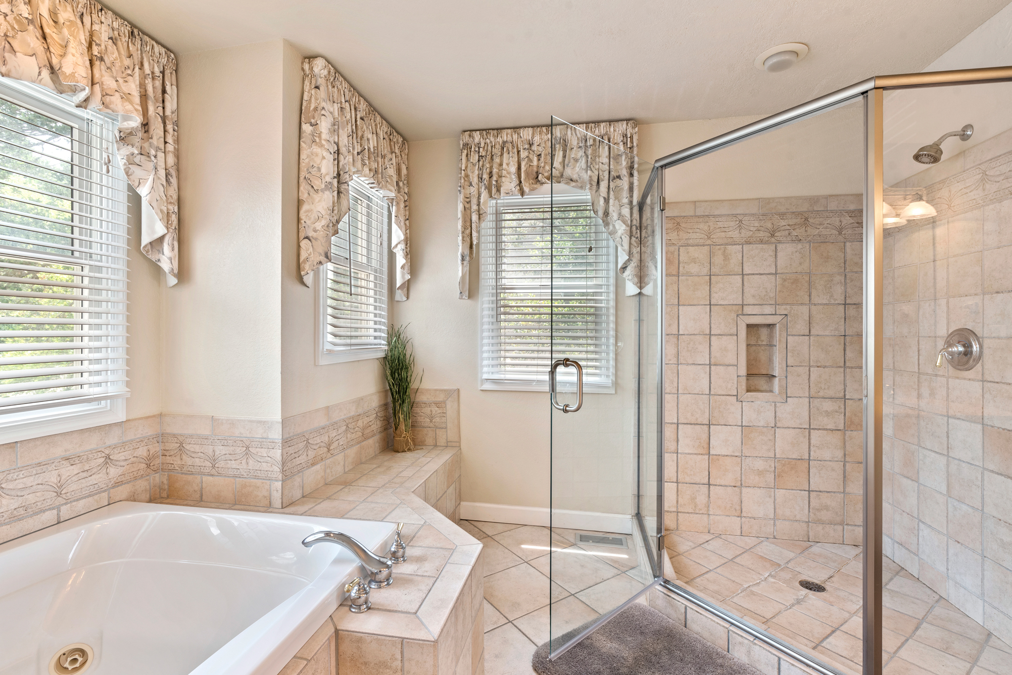 CL342: Spontaneity | Mid Level Bedroom 4 Private Bath