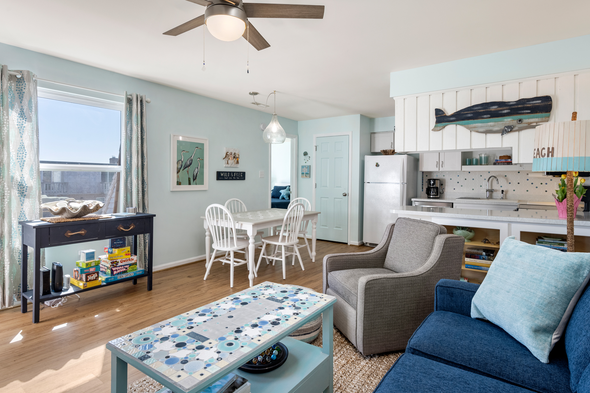 SPC2404: The Salty Shrimp | Living and Dining Area