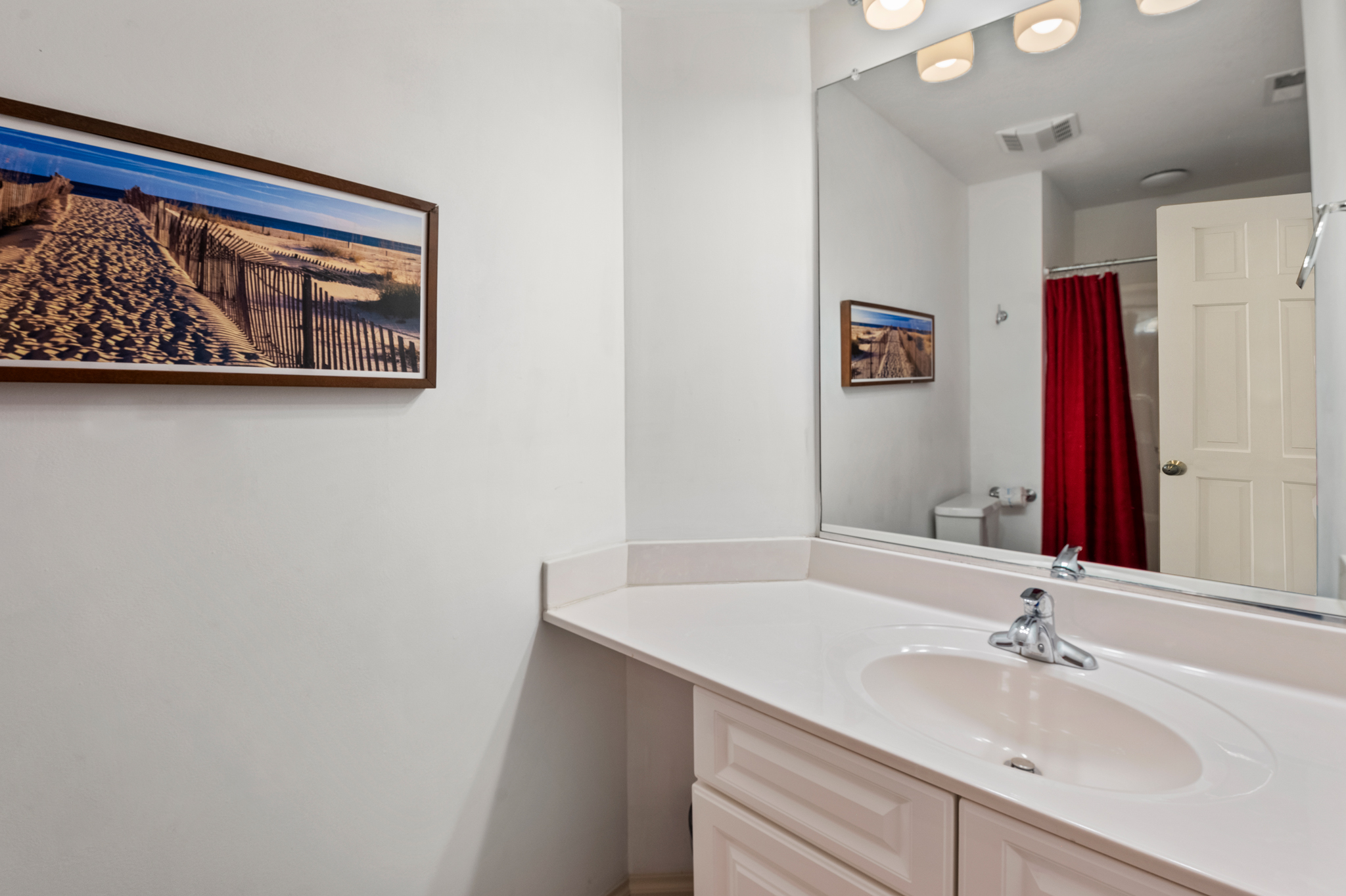 PI07: Island Breeze | Bottom Level Bedroom 1 Private Bath