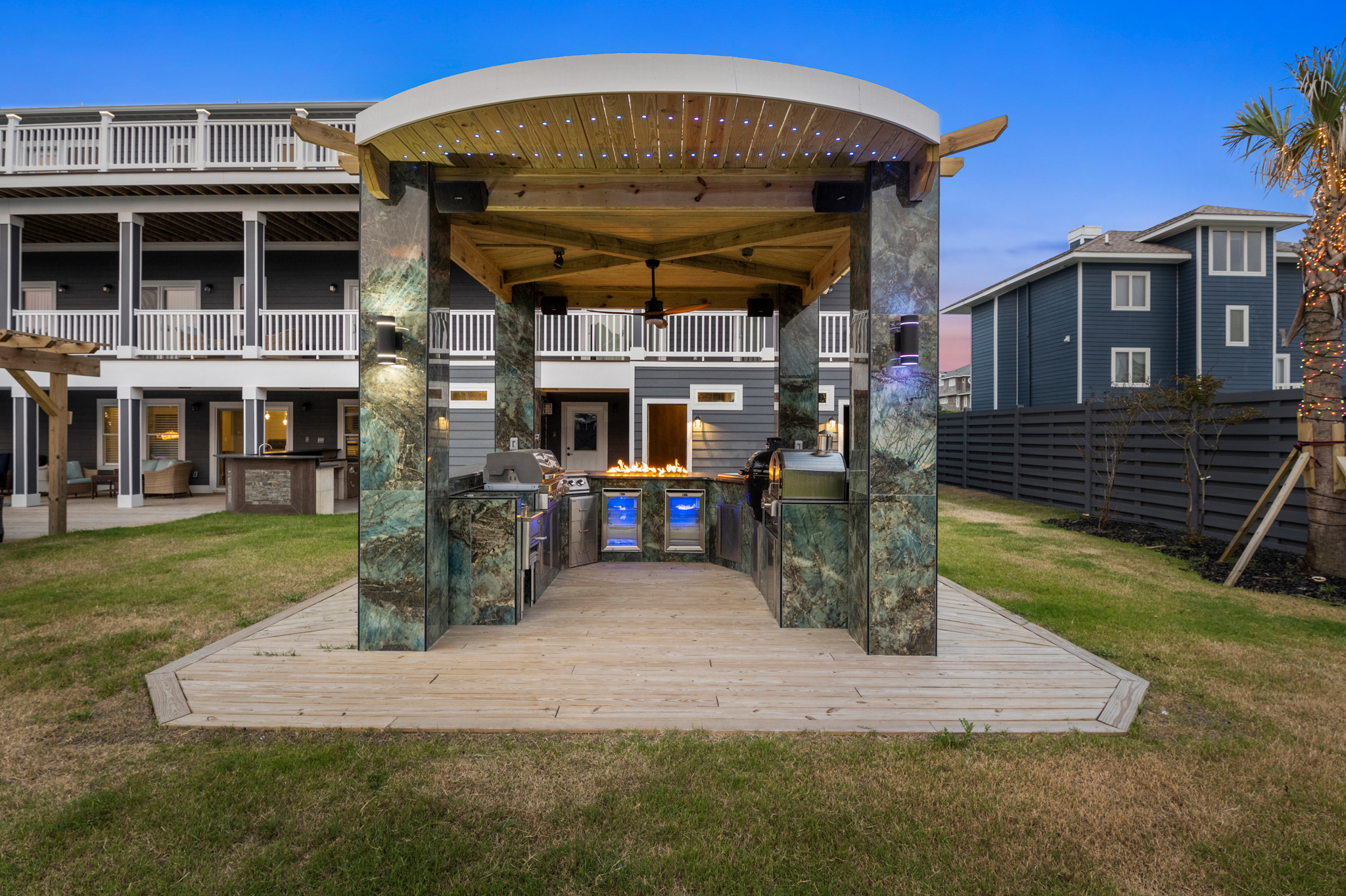 WH786: The OBX One | Backyard Event Space w/ Outdoor Kitchen