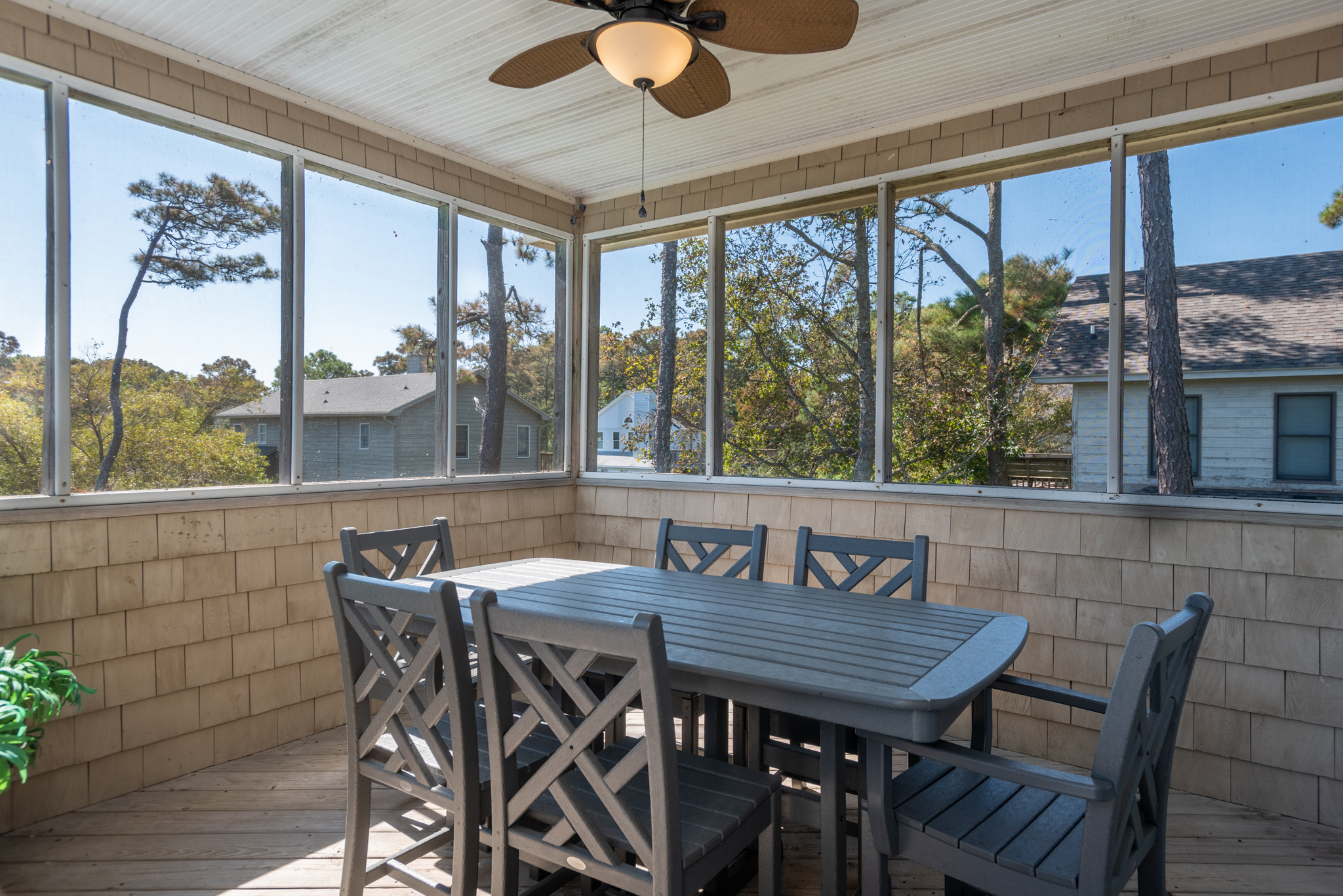 CL535: Good Sun-Stations | Top Level Screened Porch