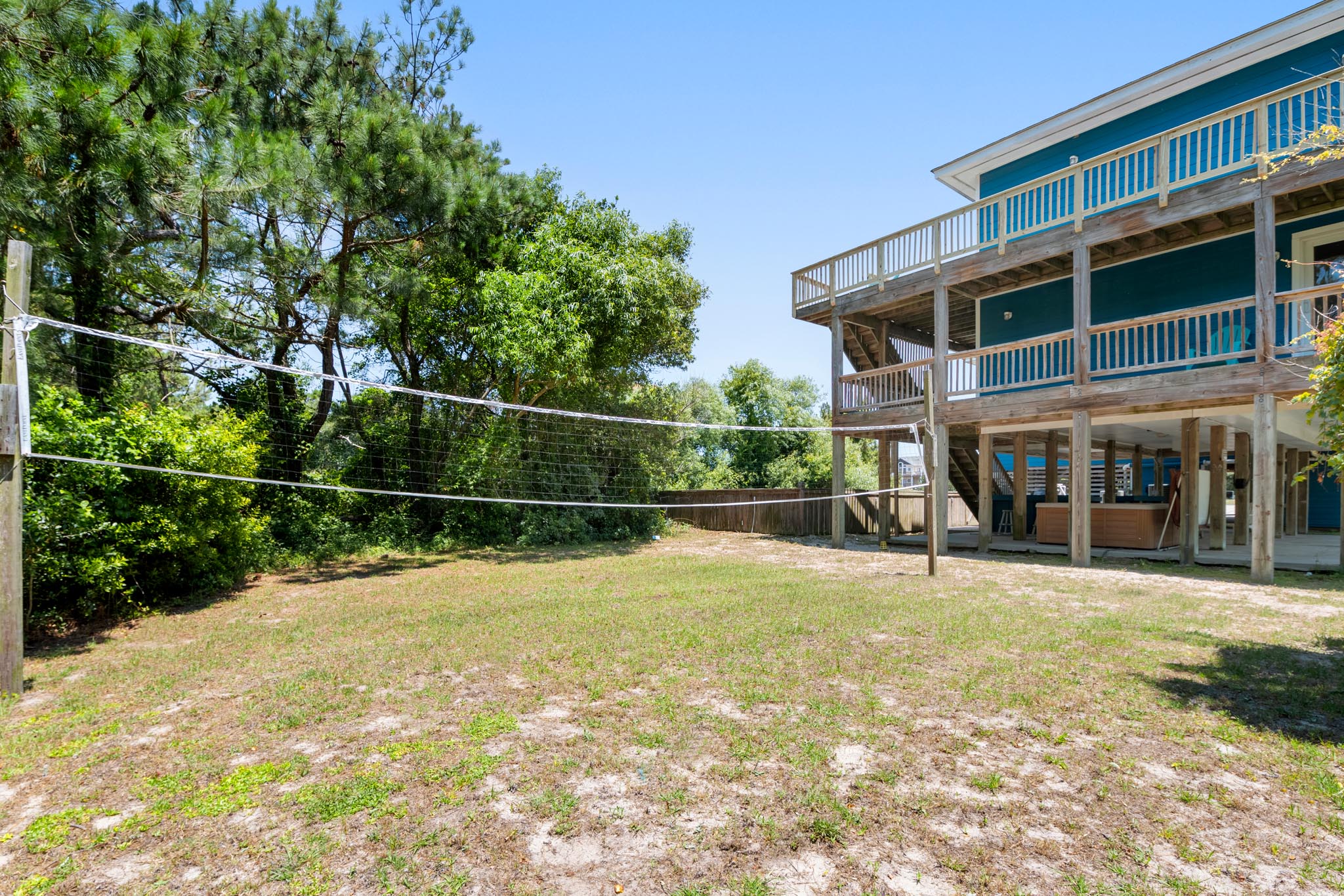 WH444: Pelican Breeze | Backyard w/ Volleyball Court