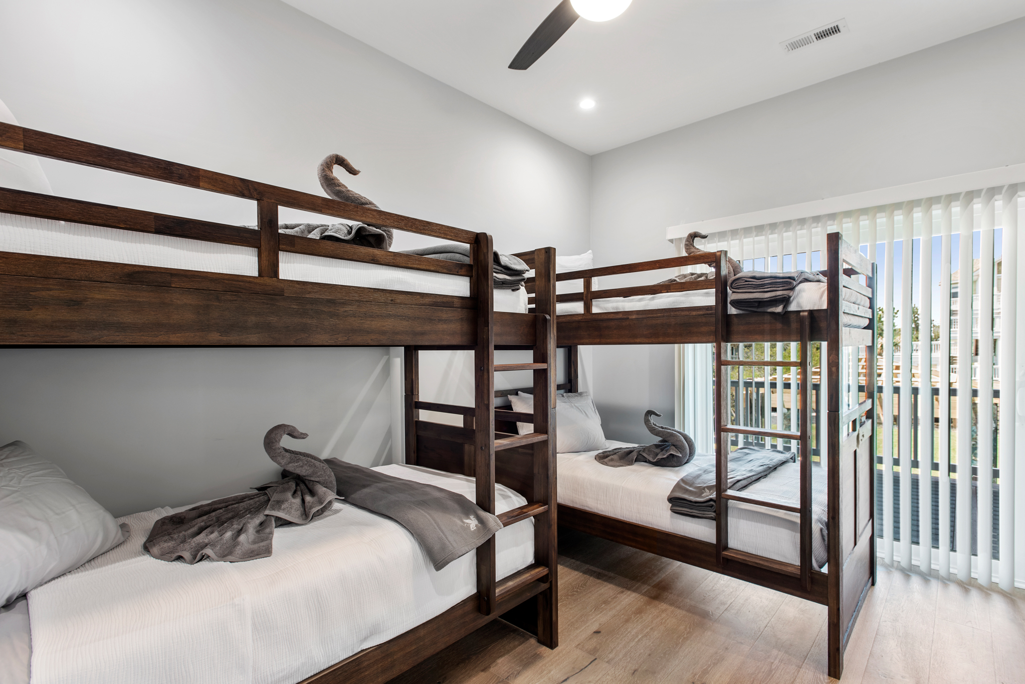 WH786: The OBX One | Mid Level Bunk Bedroom 1
