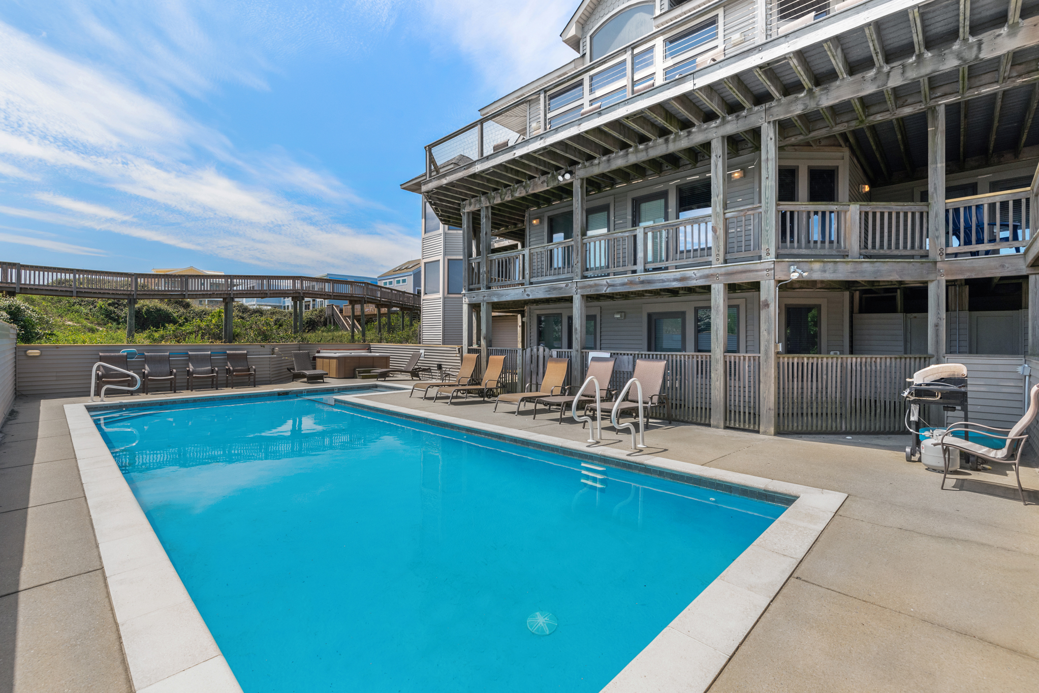 WH139: Dutch Treat | Private Pool Area