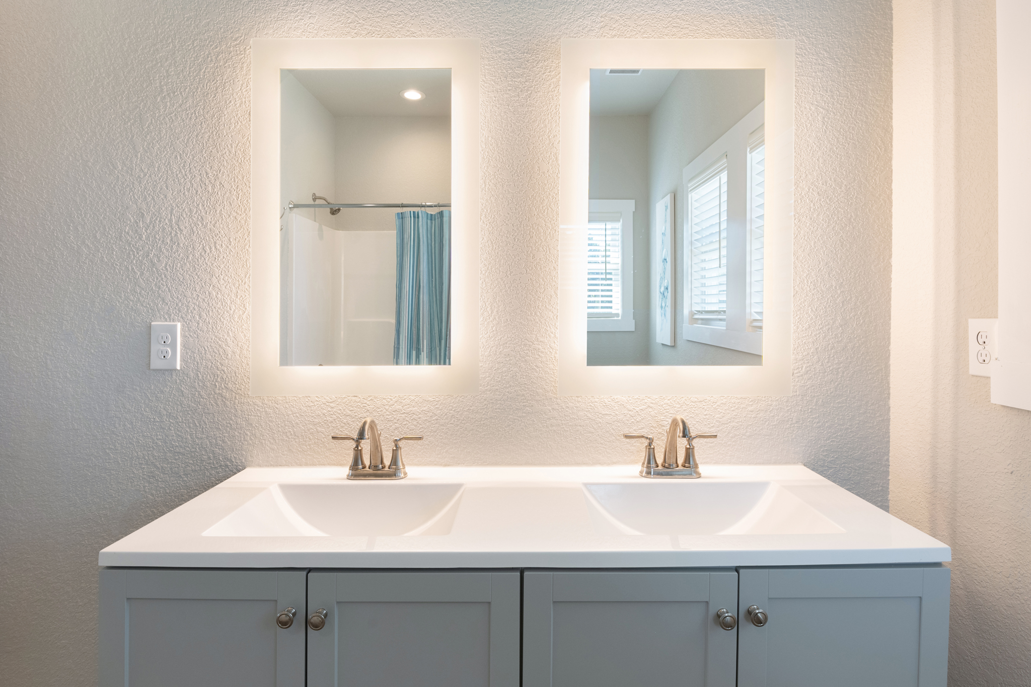 CL592: Three Stooges | Top Level Bedroom 6 Private Bath