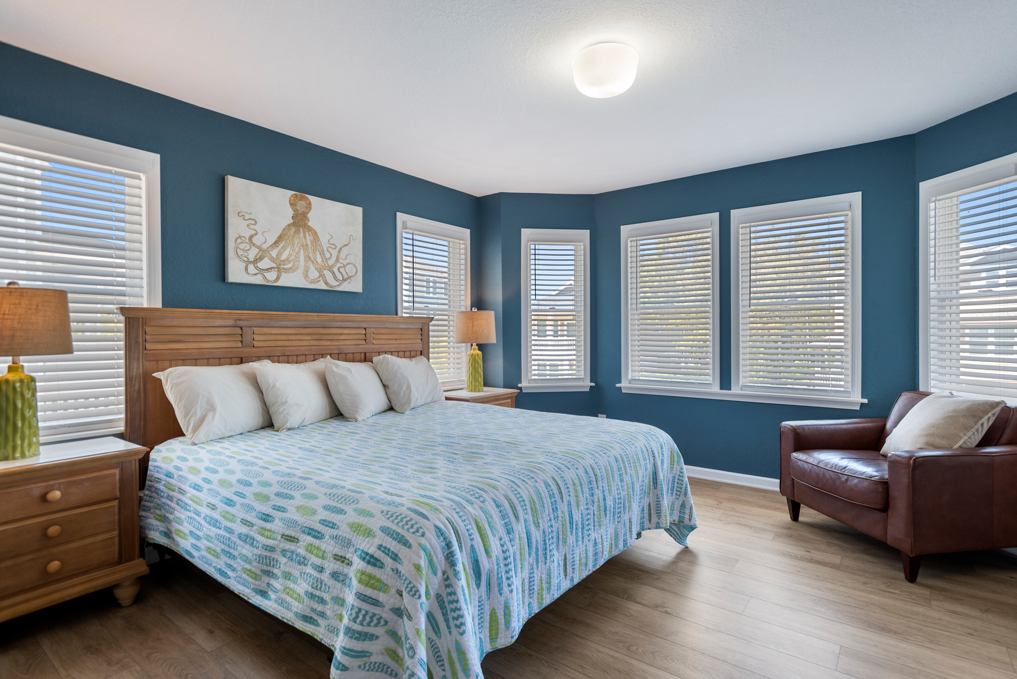 M045: Living On Beach Time | Mid Level Bedroom 7