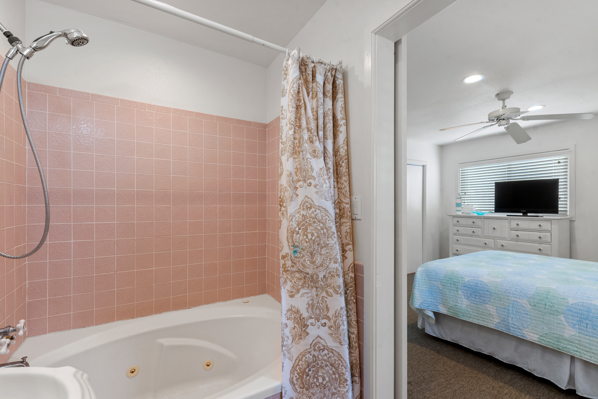 GR3200: Ginger Mermaid | Top Level Bedroom 5 Private Bath