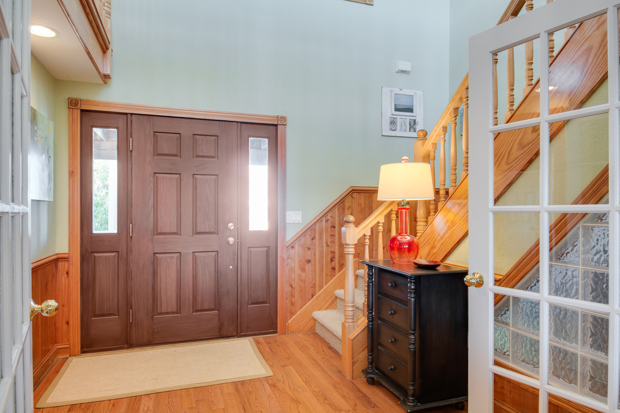 DE08: Shore Beats Work | Mid Level Foyer