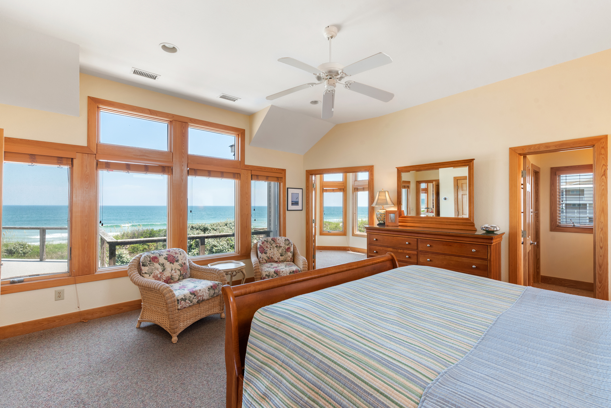 WH139: Dutch Treat | Top Level Bedroom 7