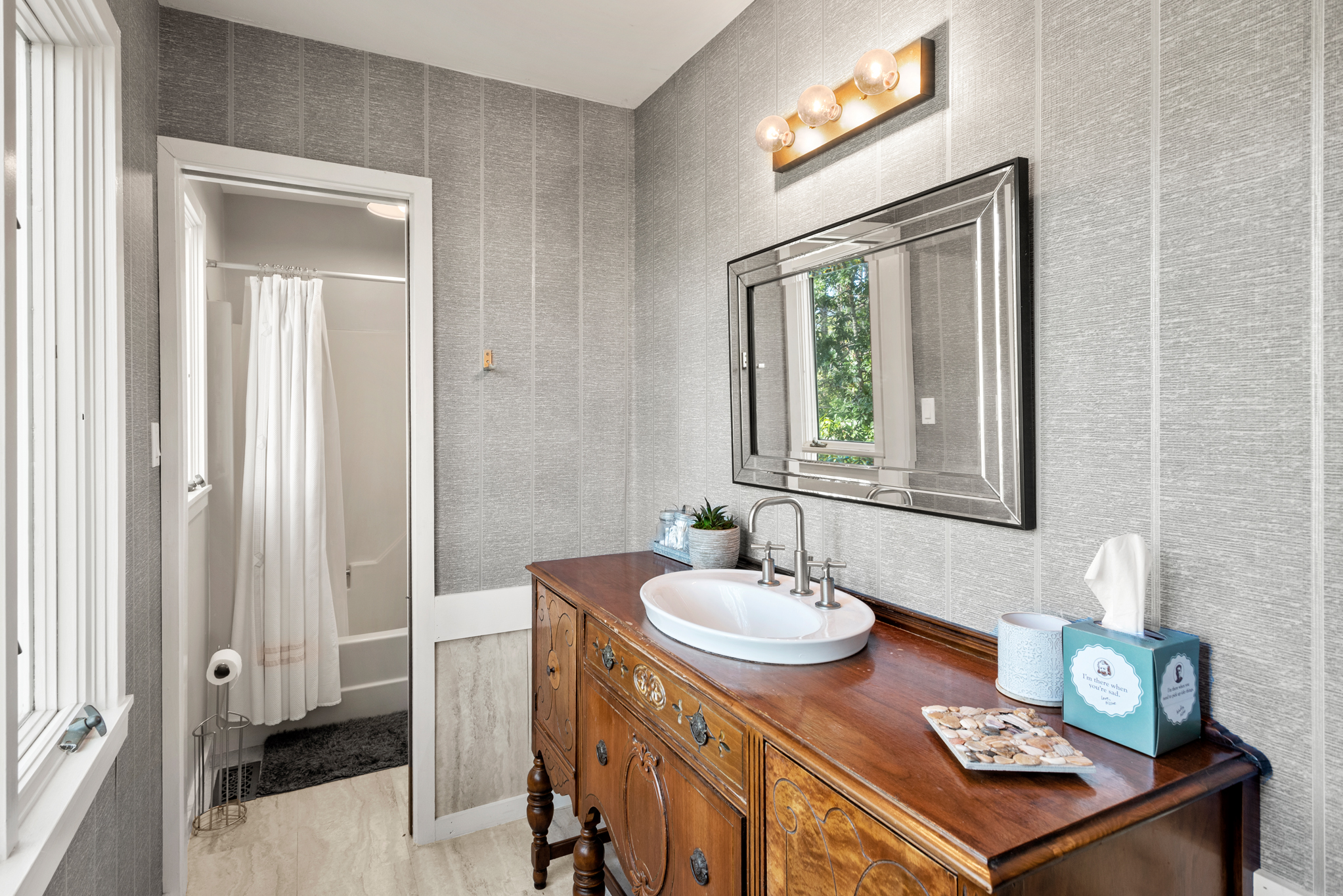 MNT1148: Sound Choice In Manteo | Mid Level Bedroom 1 Private Bath