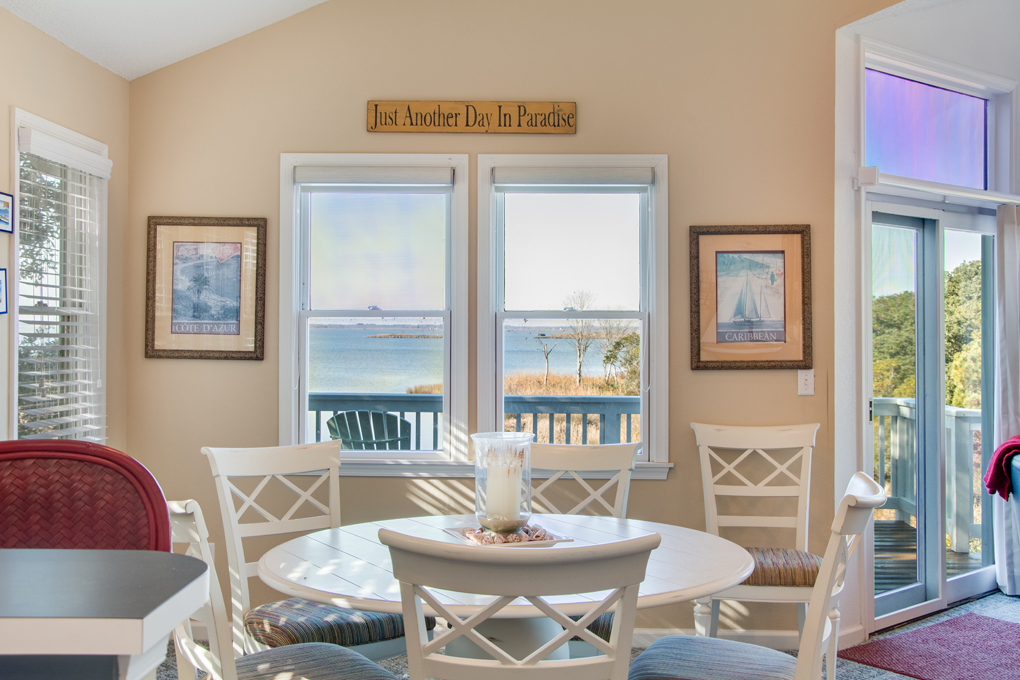 MB21: Sea Ville | Top Level Dining Area