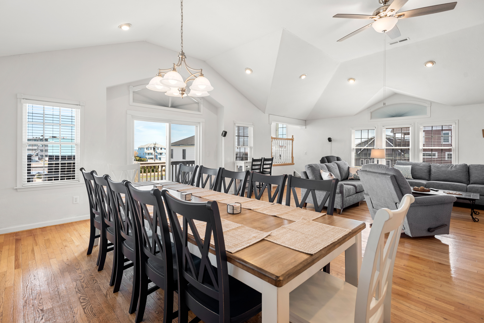 SN07: Summer Rental | Top Level Dining Area
