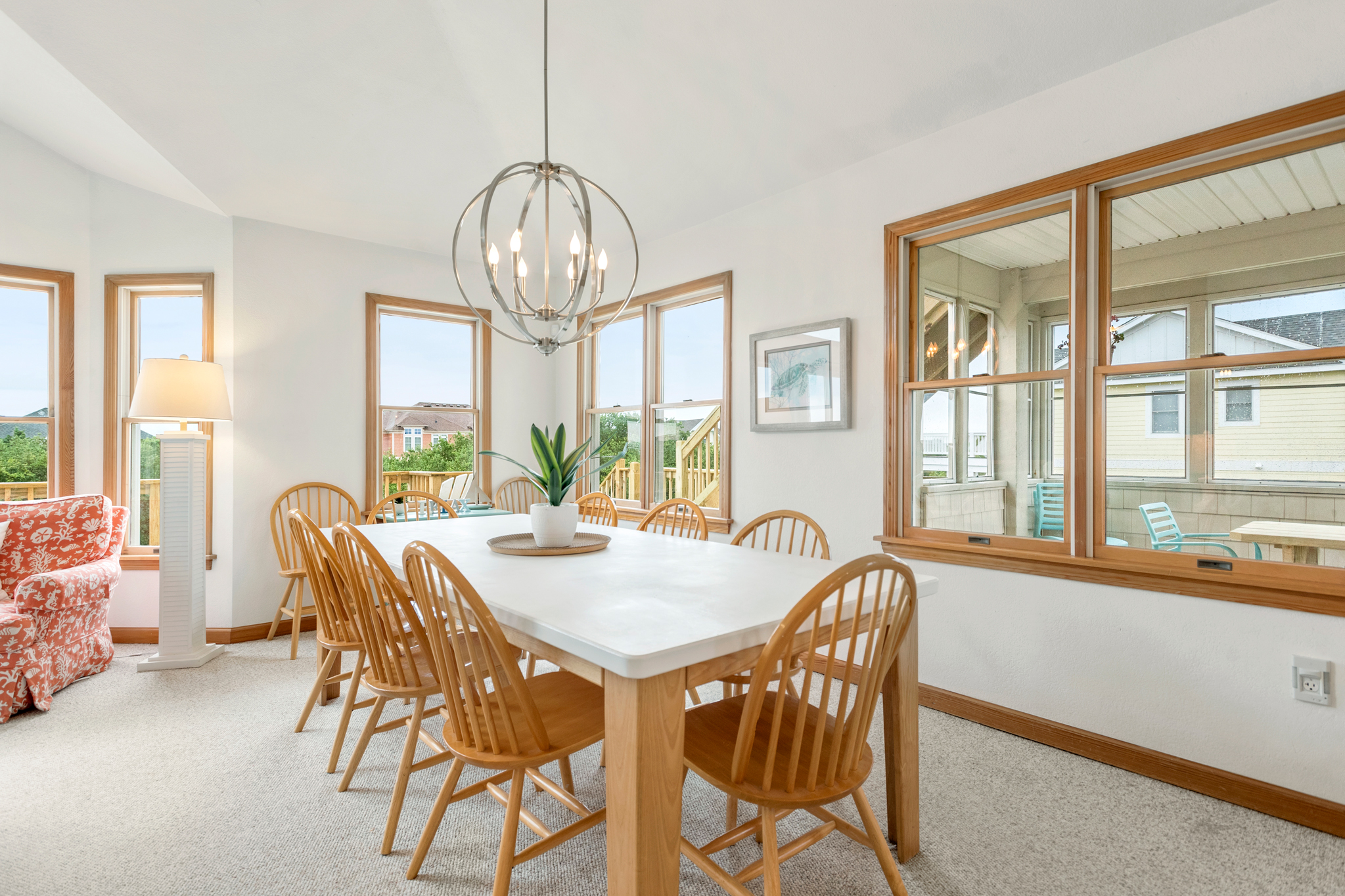 WH553: The Salt Shaker | Top Level Dining Area