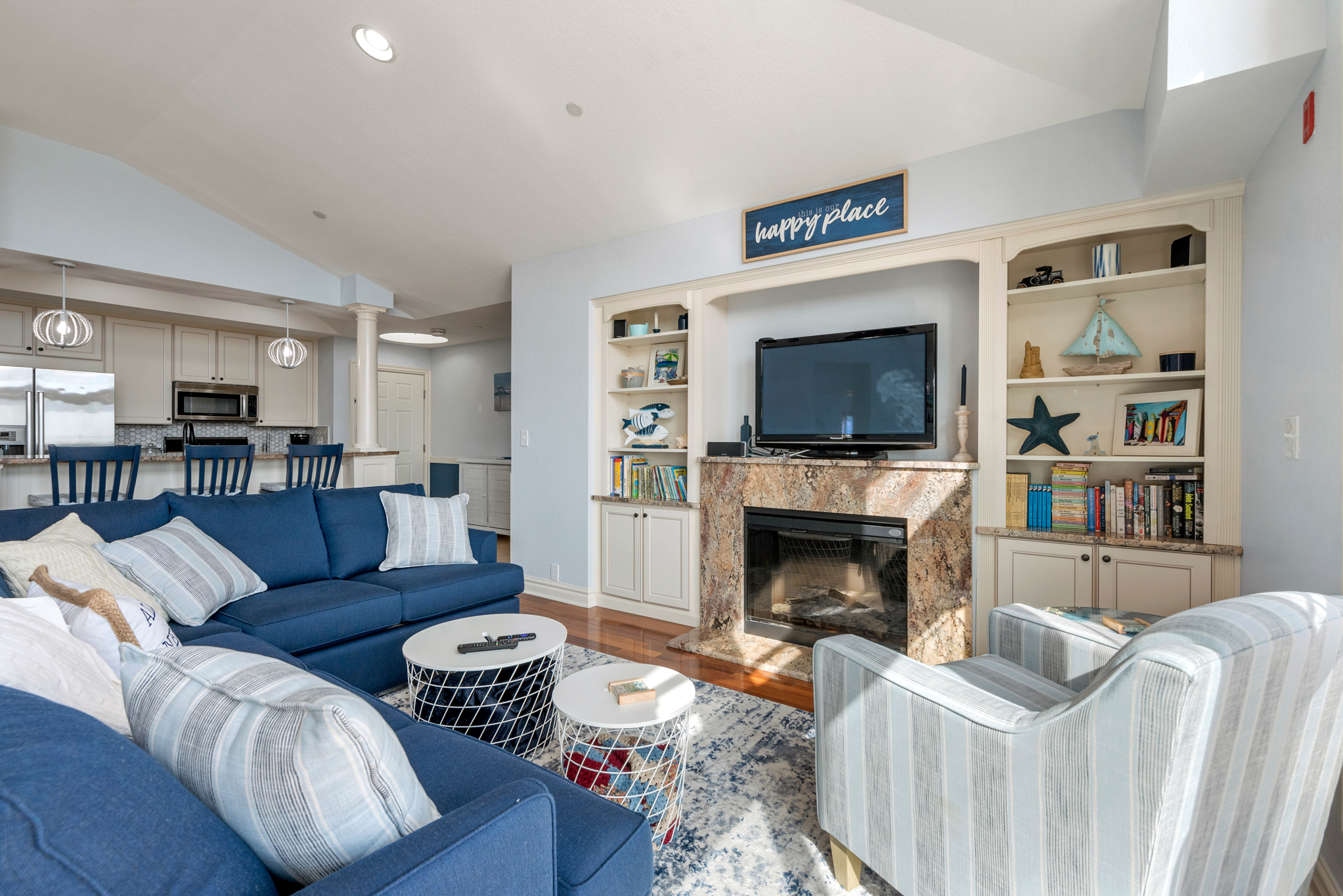 CSC4A: OBX Driftwood | Living Area