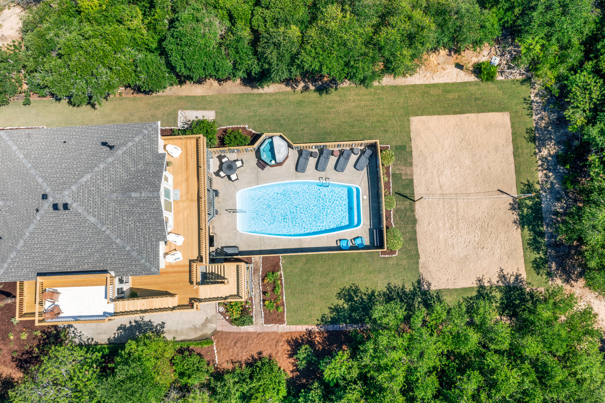 WH553: The Salt Shaker | Pool Area  & Volleyball Court