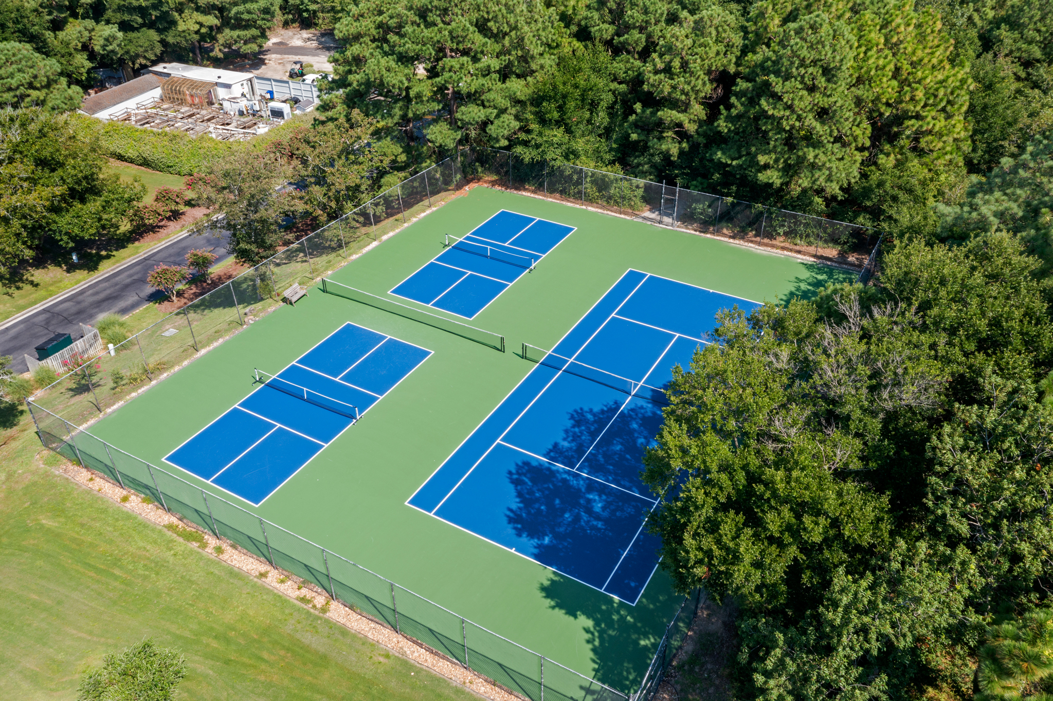 The Villas On Roanoke Sound: Community Tennis Court