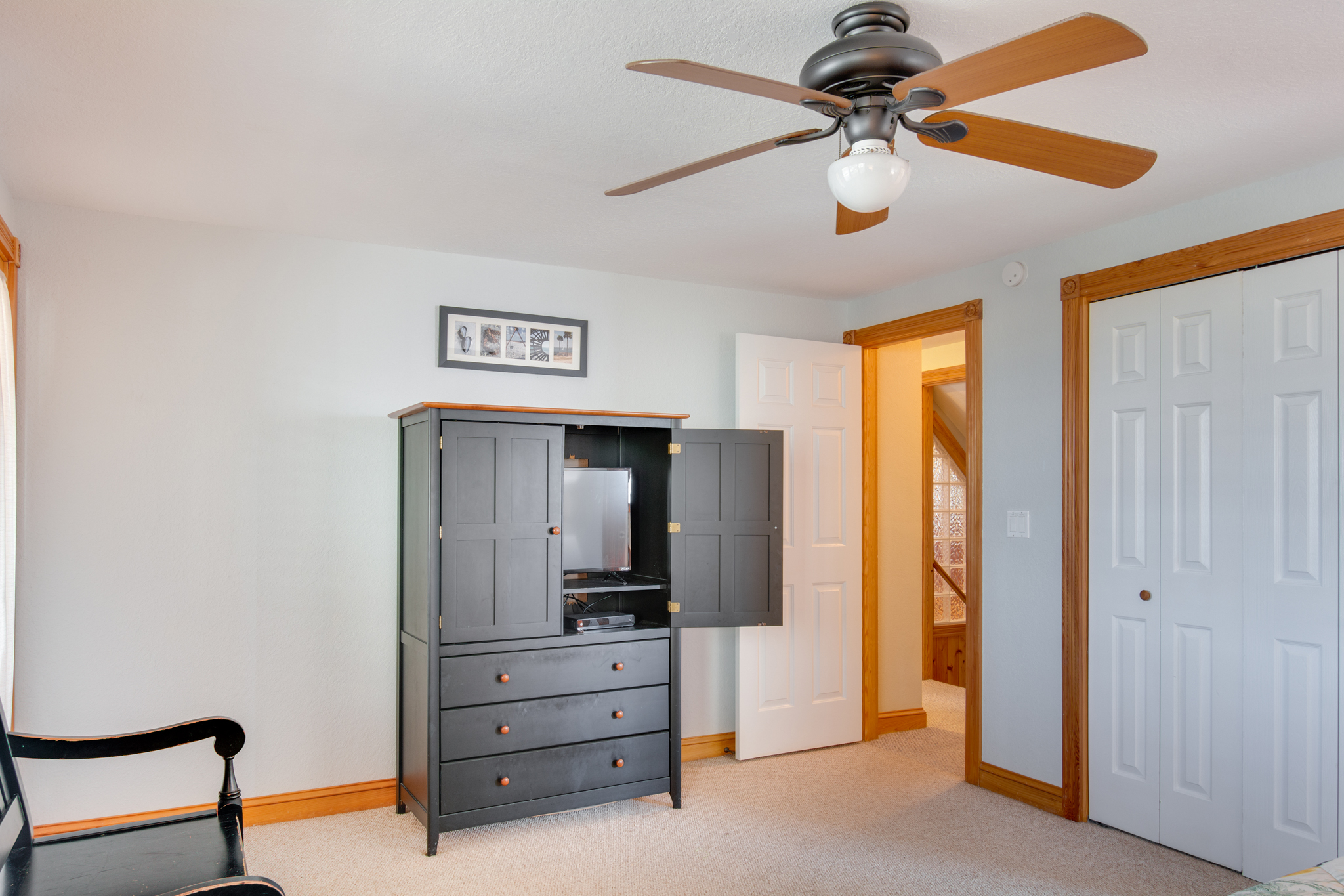 DE08: Shore Beats Work | Mid Level Bedroom 5