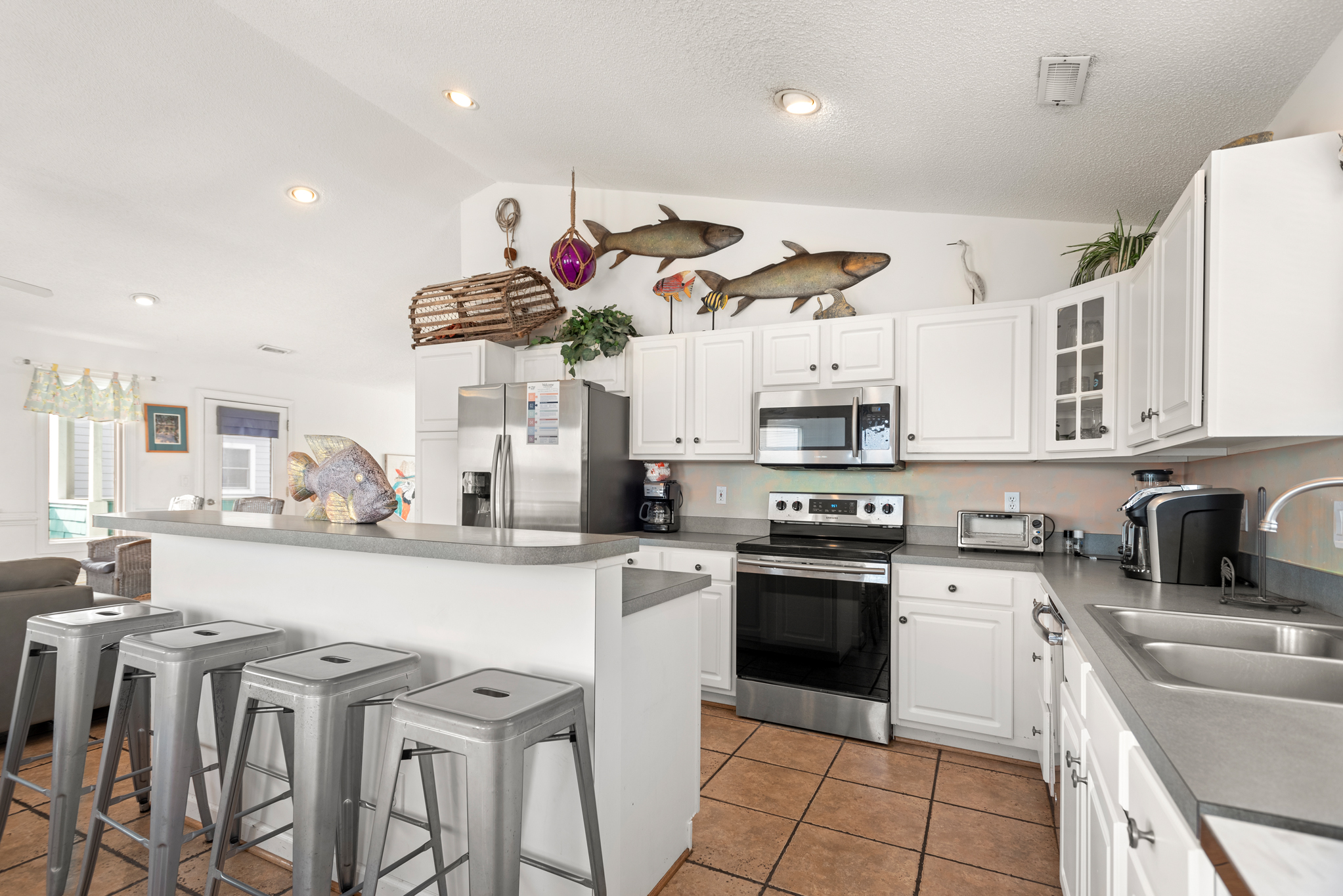 CS05: Per-SPECHT-tive | Top Level Kitchen