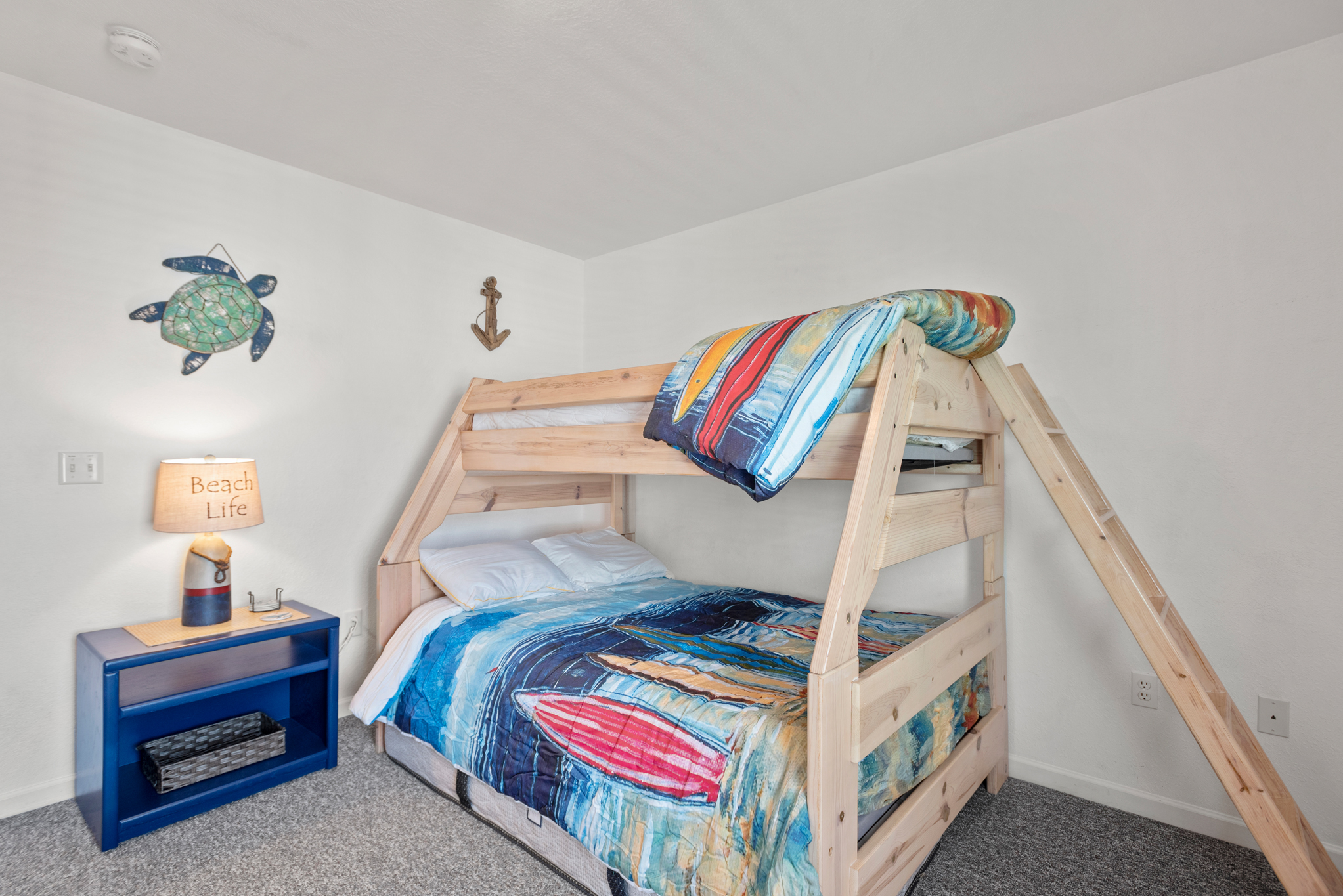 SN07: Summer Rental | Mid Level Bedroom 5