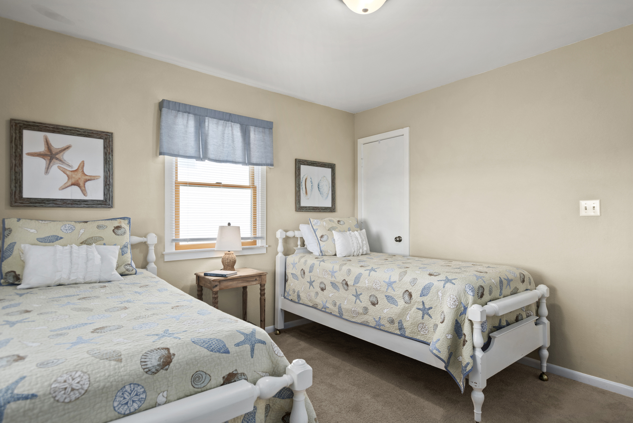 SN2712: Beach Dugout | Mid Level Bedroom 2