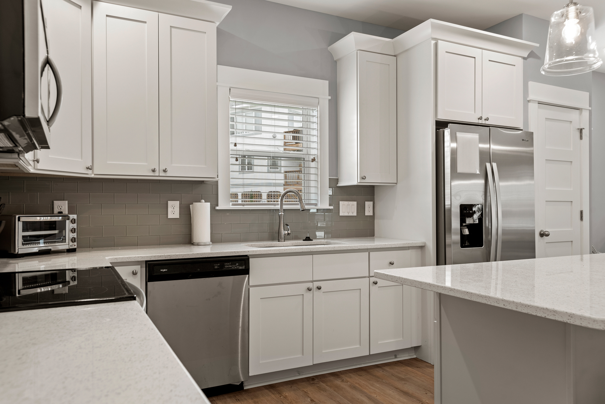M856: Beachin' Awesome | Bottom Level Kitchen