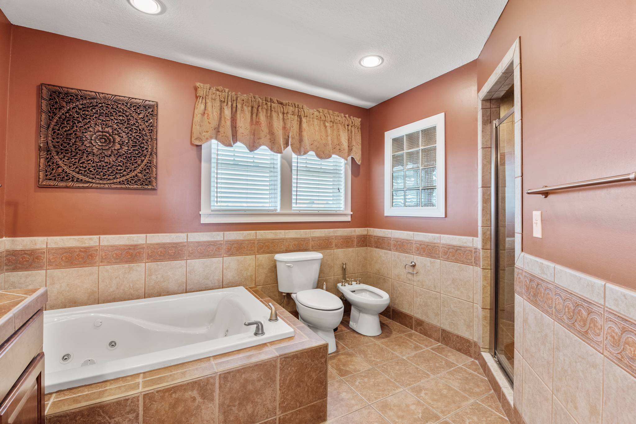 KH1414-Mariposa-TL-BR6-Bath-v2