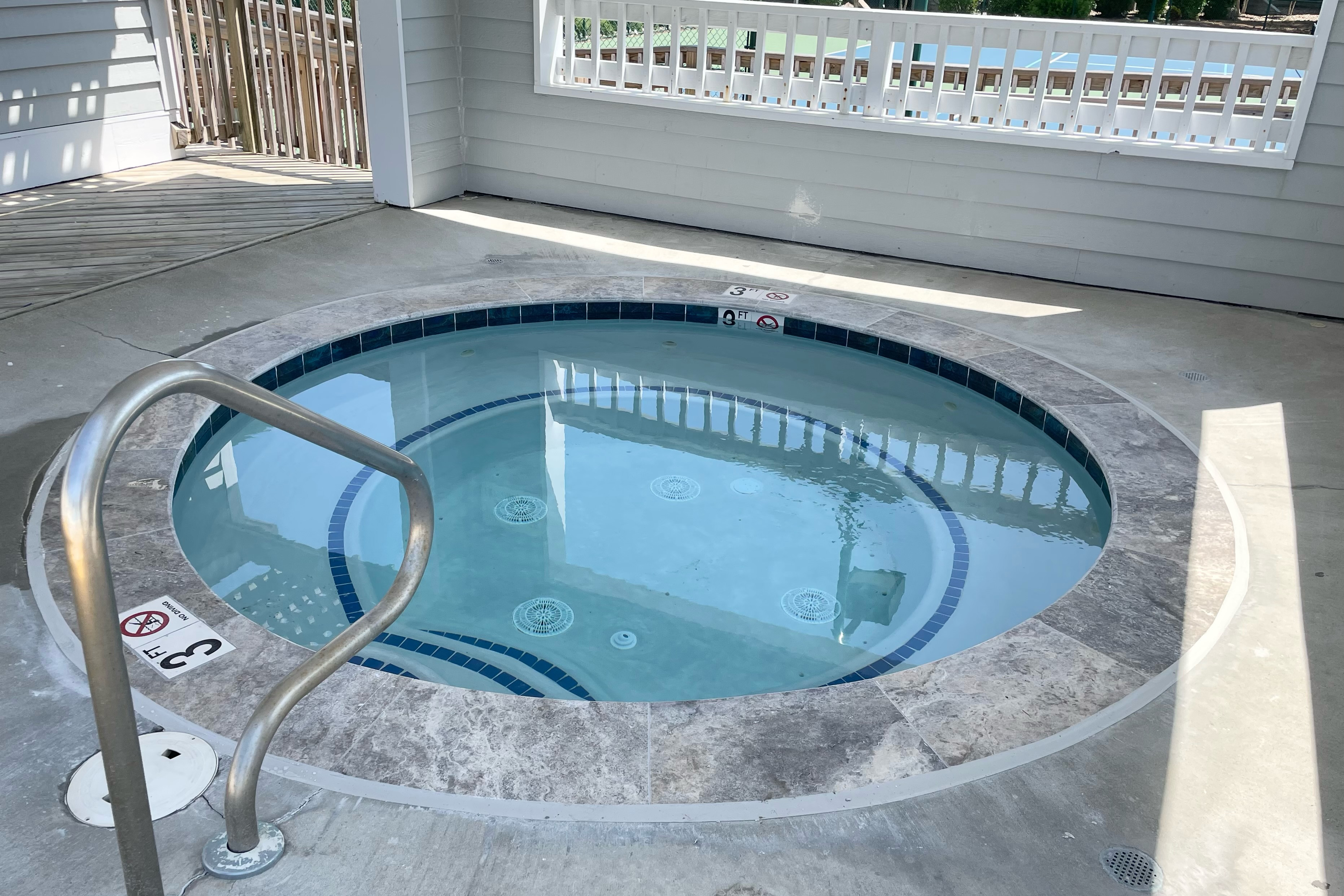 PC913: Captain's Quarters | Community Pool w/ In-Ground Spa