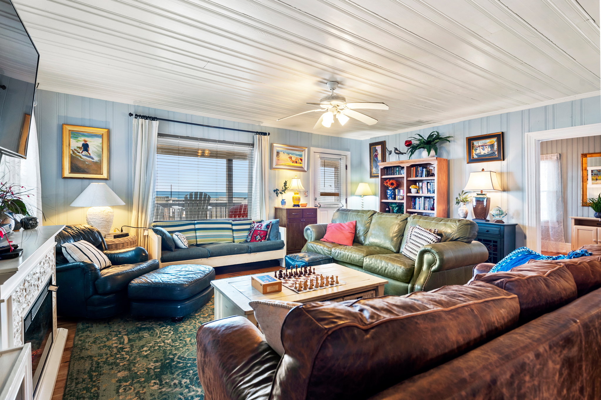 KDN0617: Arcadia l Mid Level Living Area