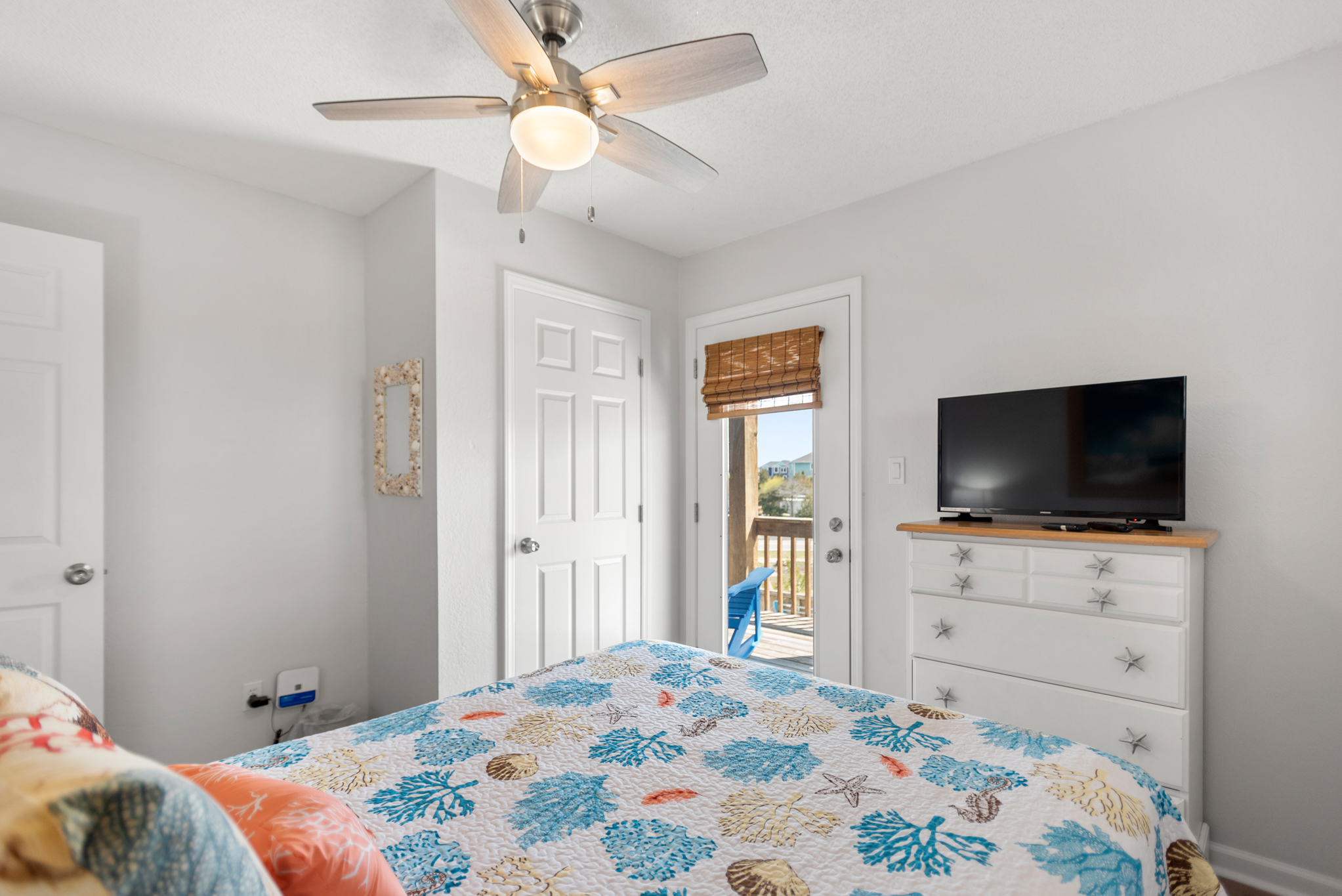 WH632: Sea Blue | Mid Level Bedroom 2